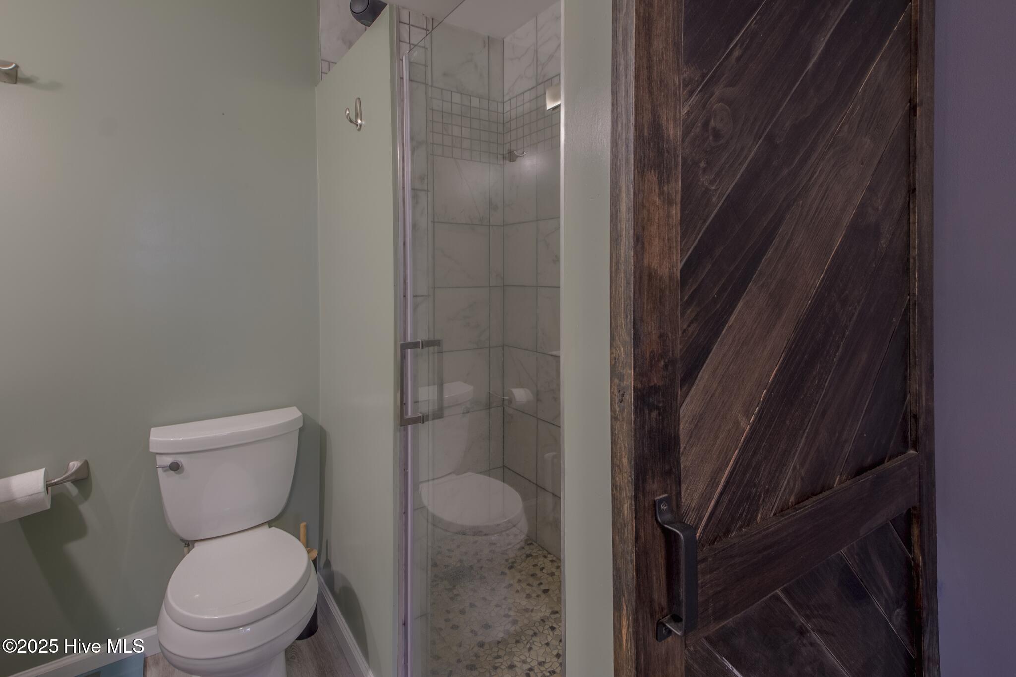 100541041 | Photo 32