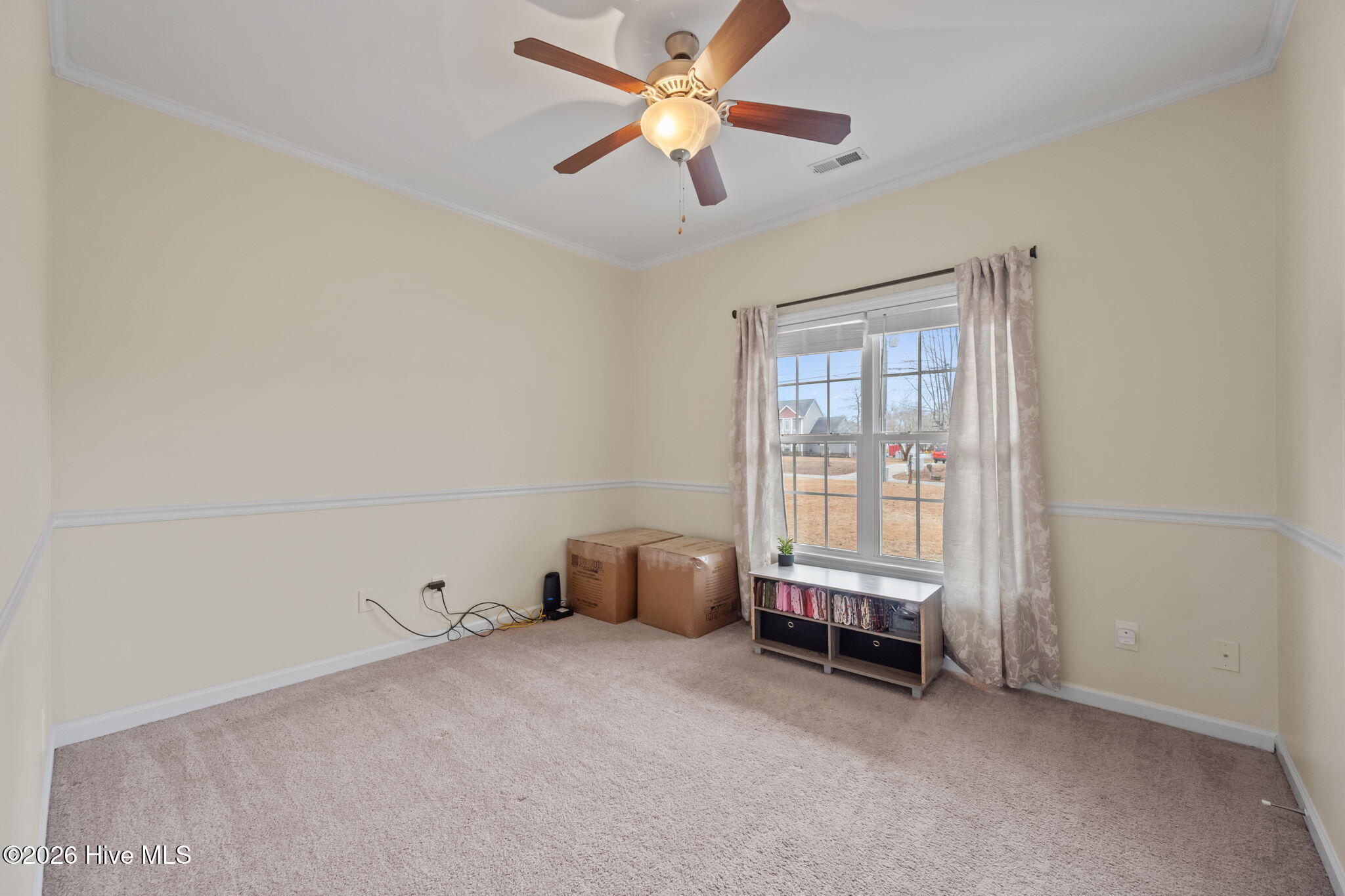 100549780 | Photo 30