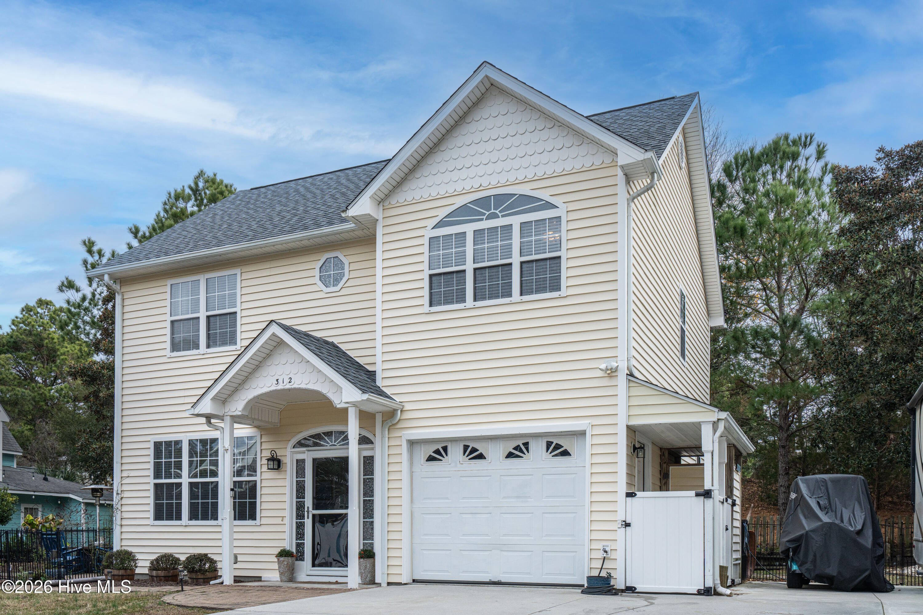 100546381 | Photo 53