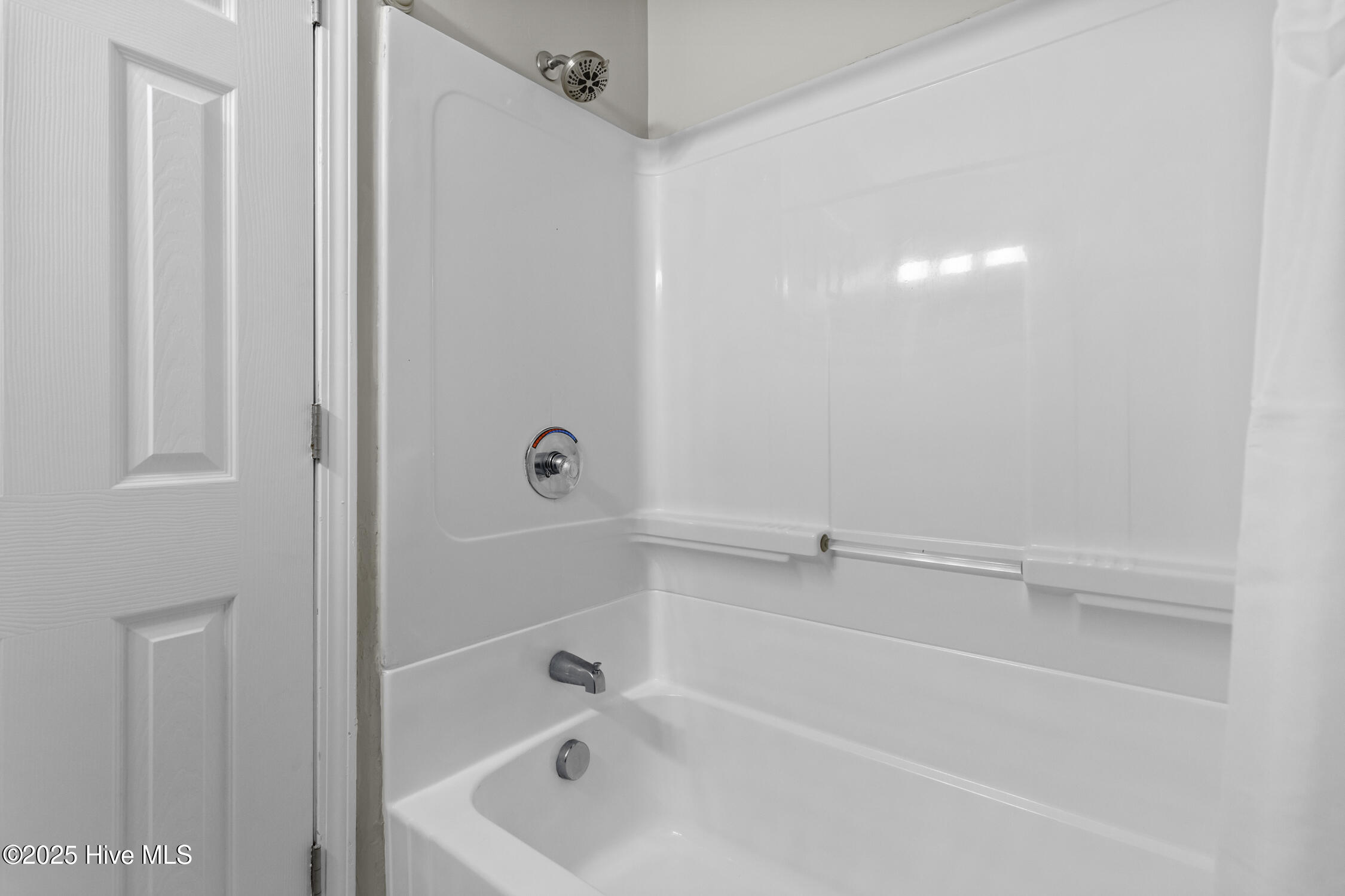 100546891 | Photo 18