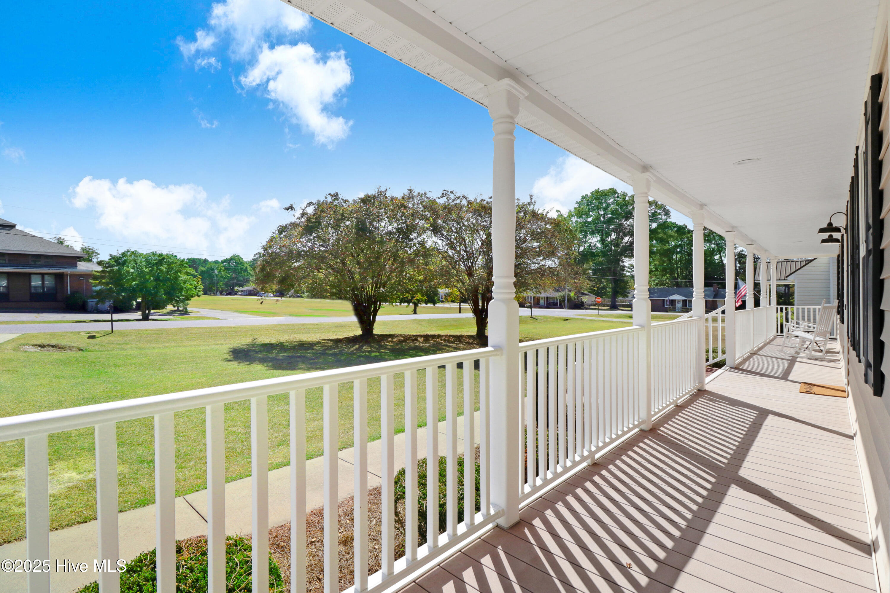 08-705 W Guilford St-8