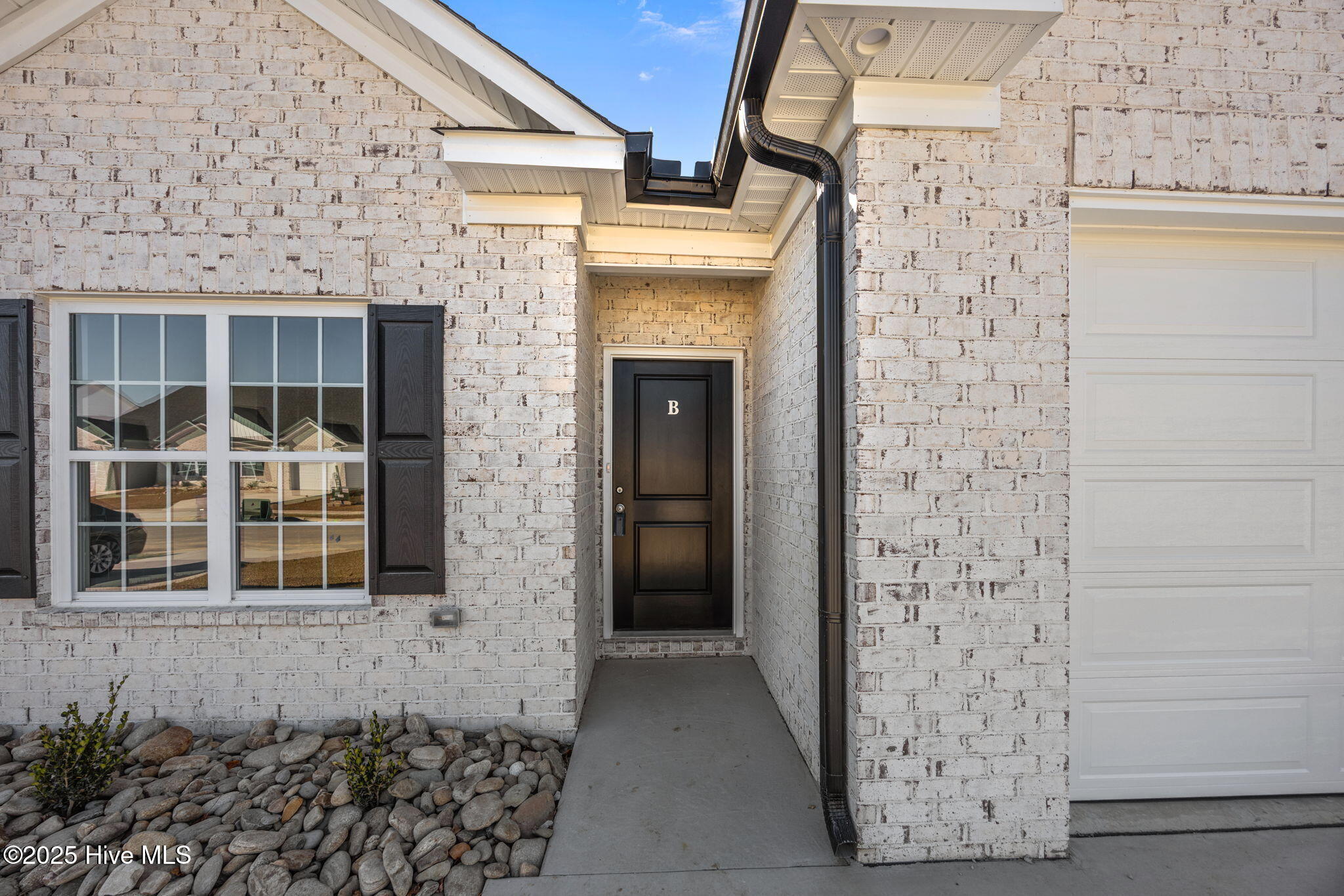 Homes for sale in Greenville, NC | 2100 Dartford Dr #B, Greenville, NC 27834 | MLS# 100502617