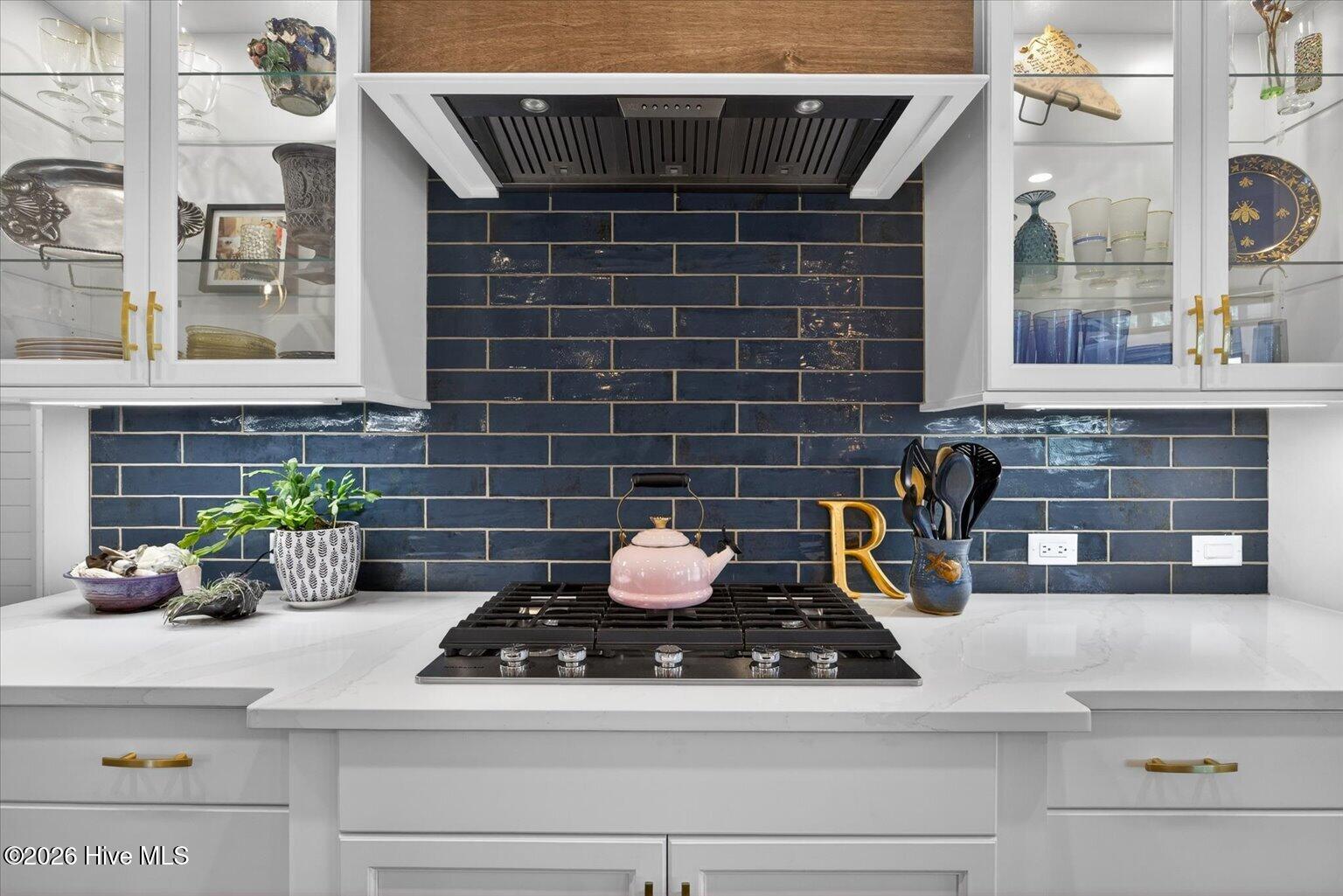 100566266 | Photo 21