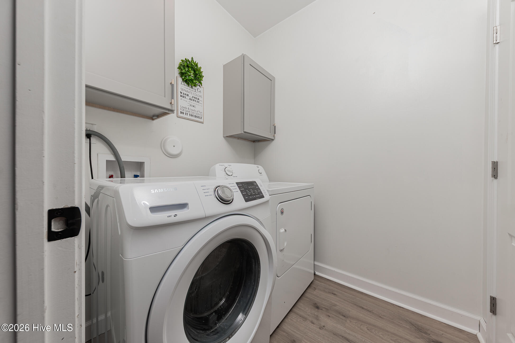 100566582 | Photo 34