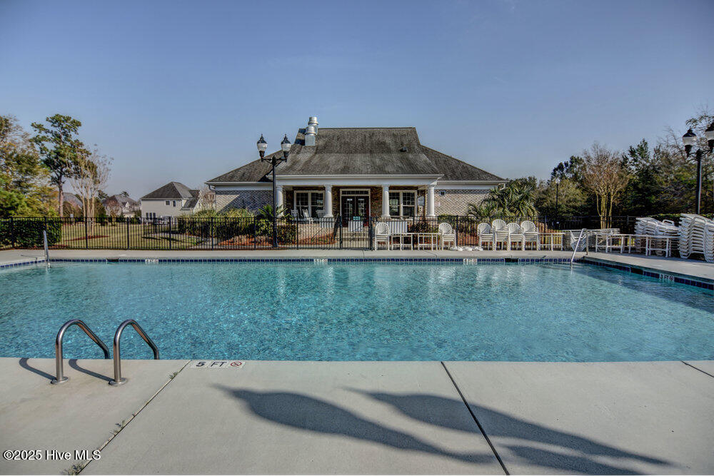 100526885 | Photo 29