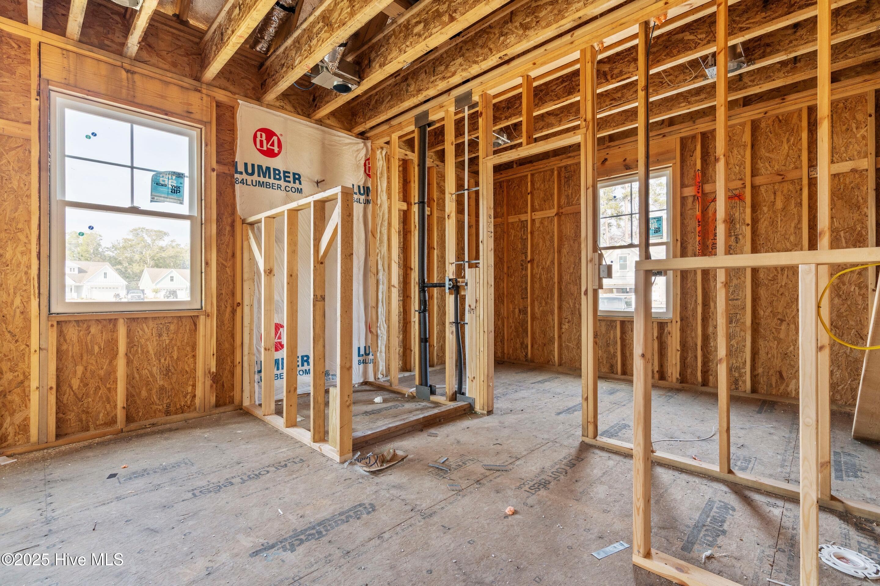 100543069 | Photo 49