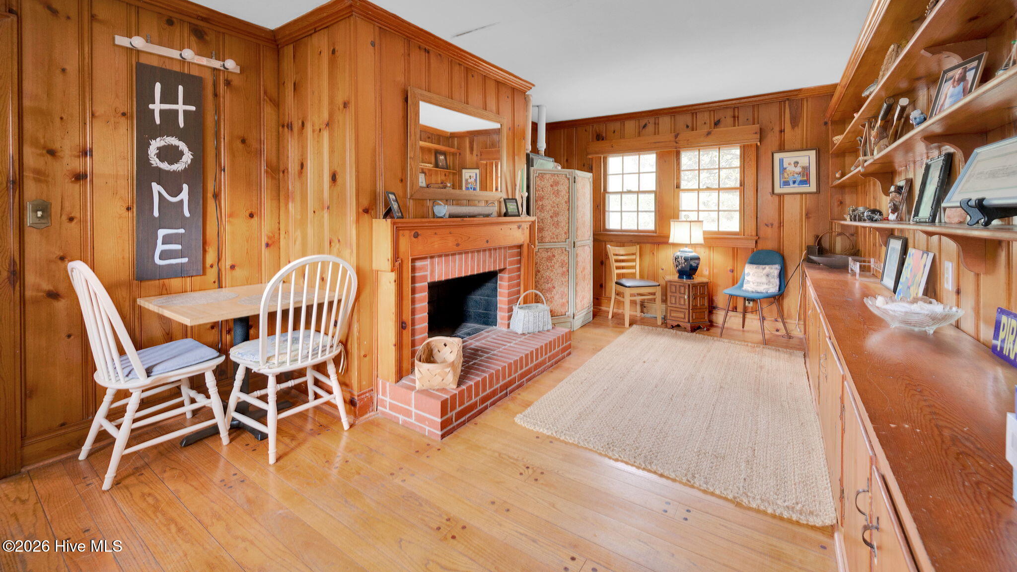 37-web-or-mls-1902 Sherwood Drive-37