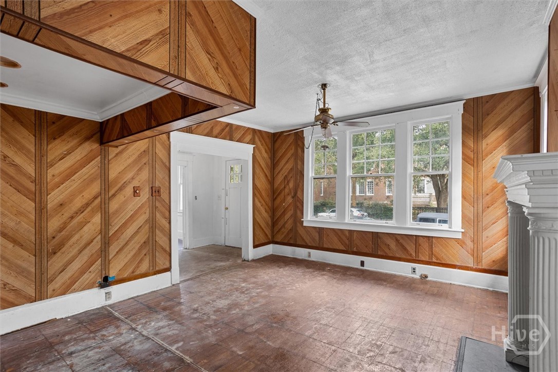 221 E 49th Street, Savannah, GA, 31405