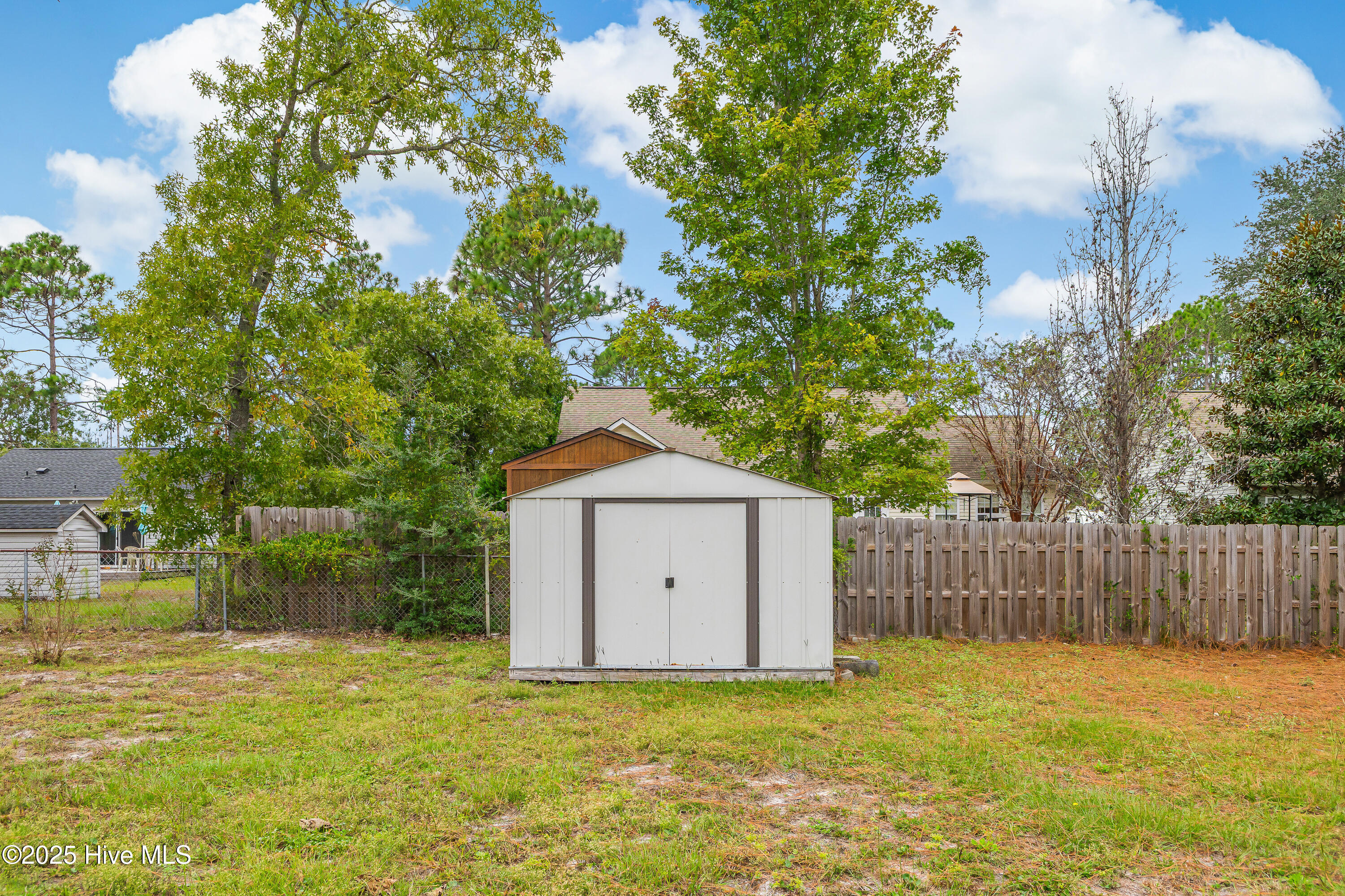 100528021 | Photo 28