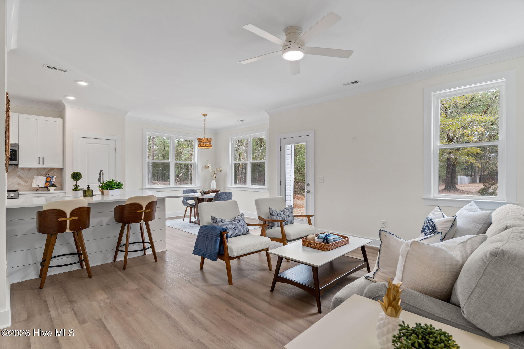 100558259 | Photo 14