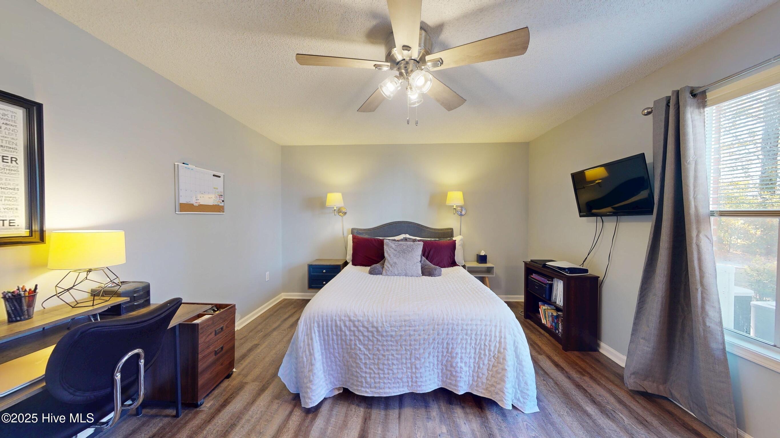 100542842 | Photo 18