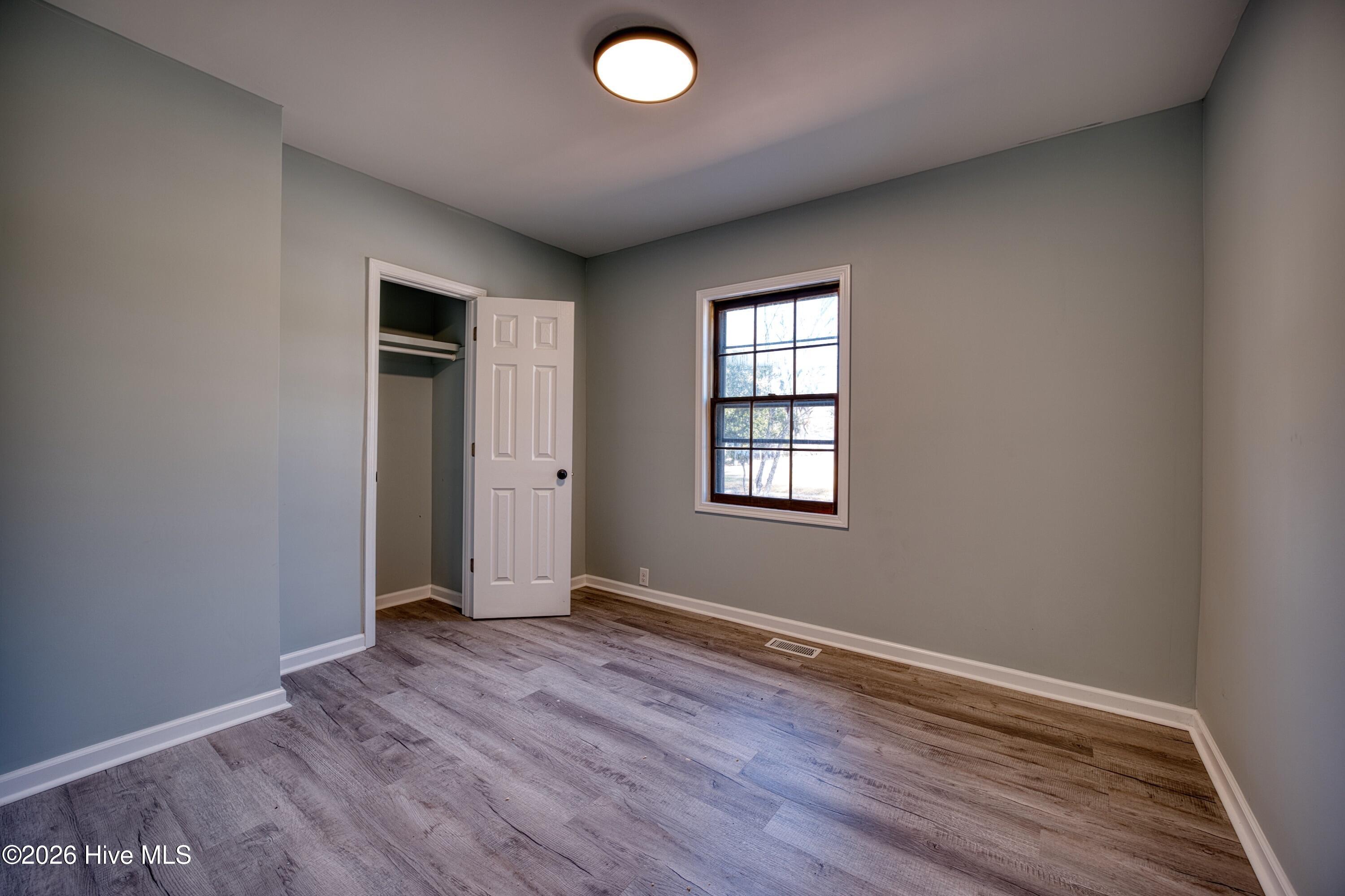 Undisclosed Address, Farmville, NC, 27828