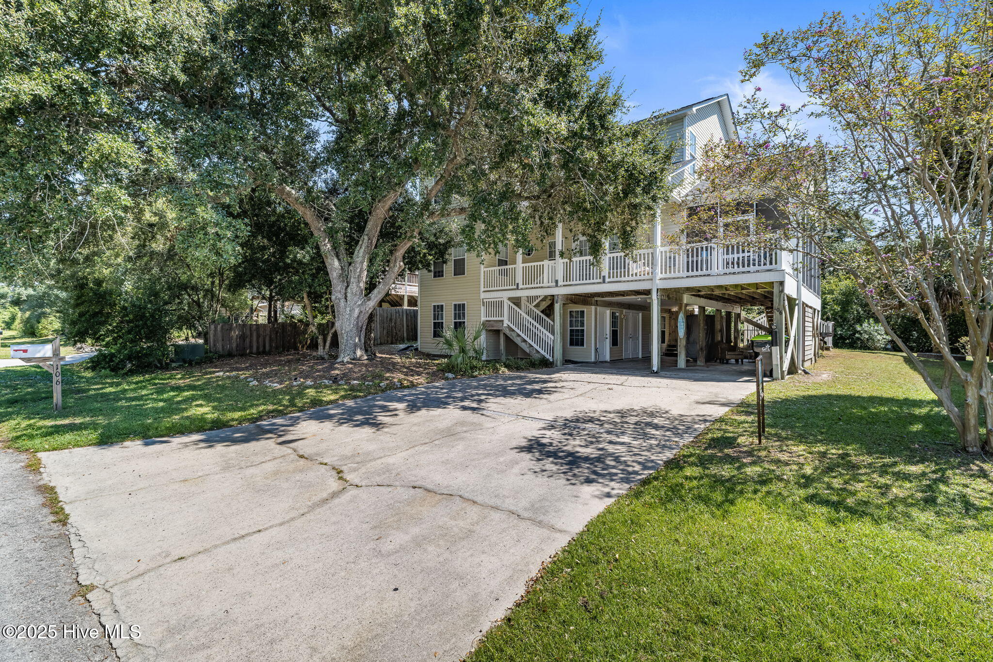 106 SE 44th Street, Oak Island, NC, 28465