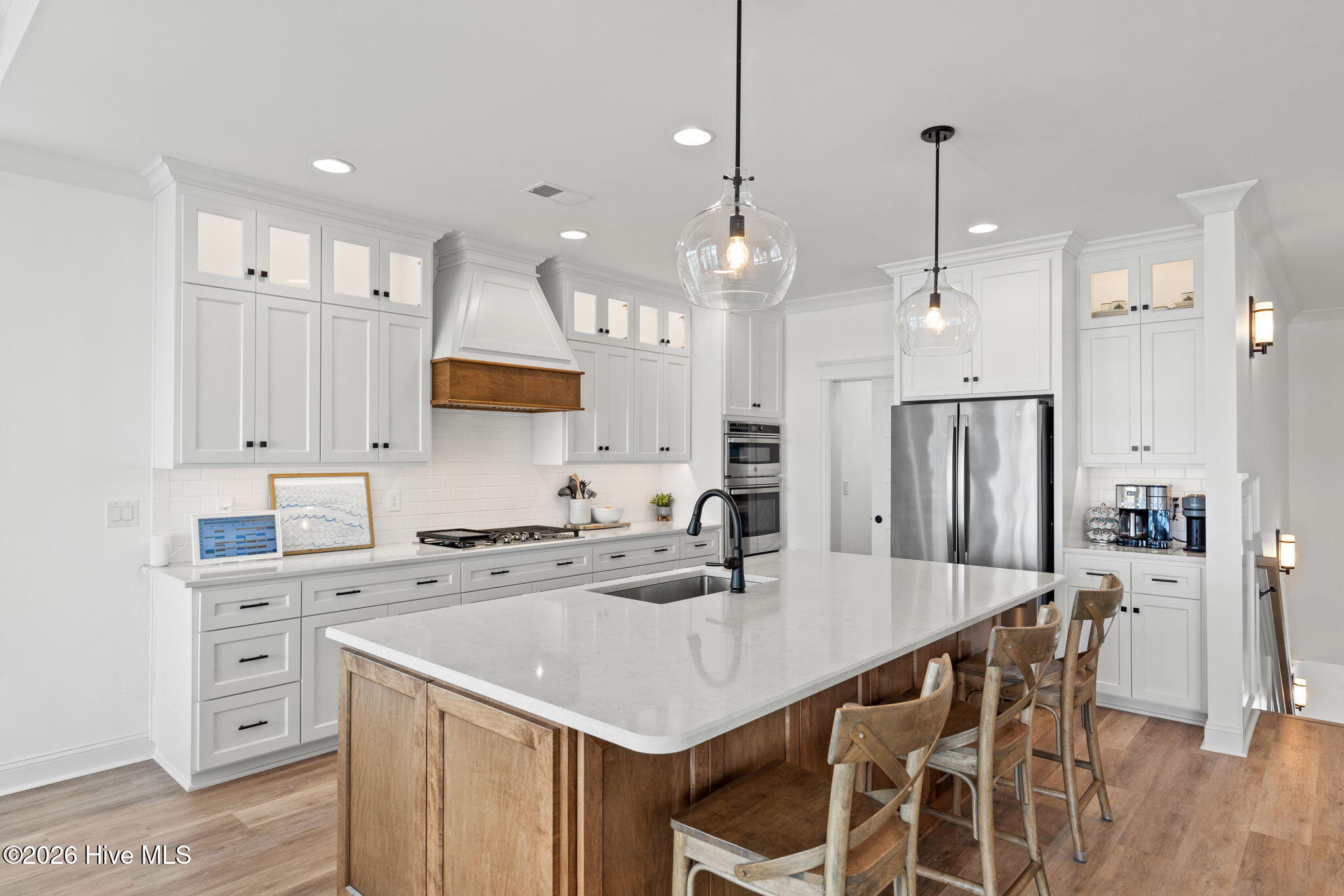 100562376 | Photo 12