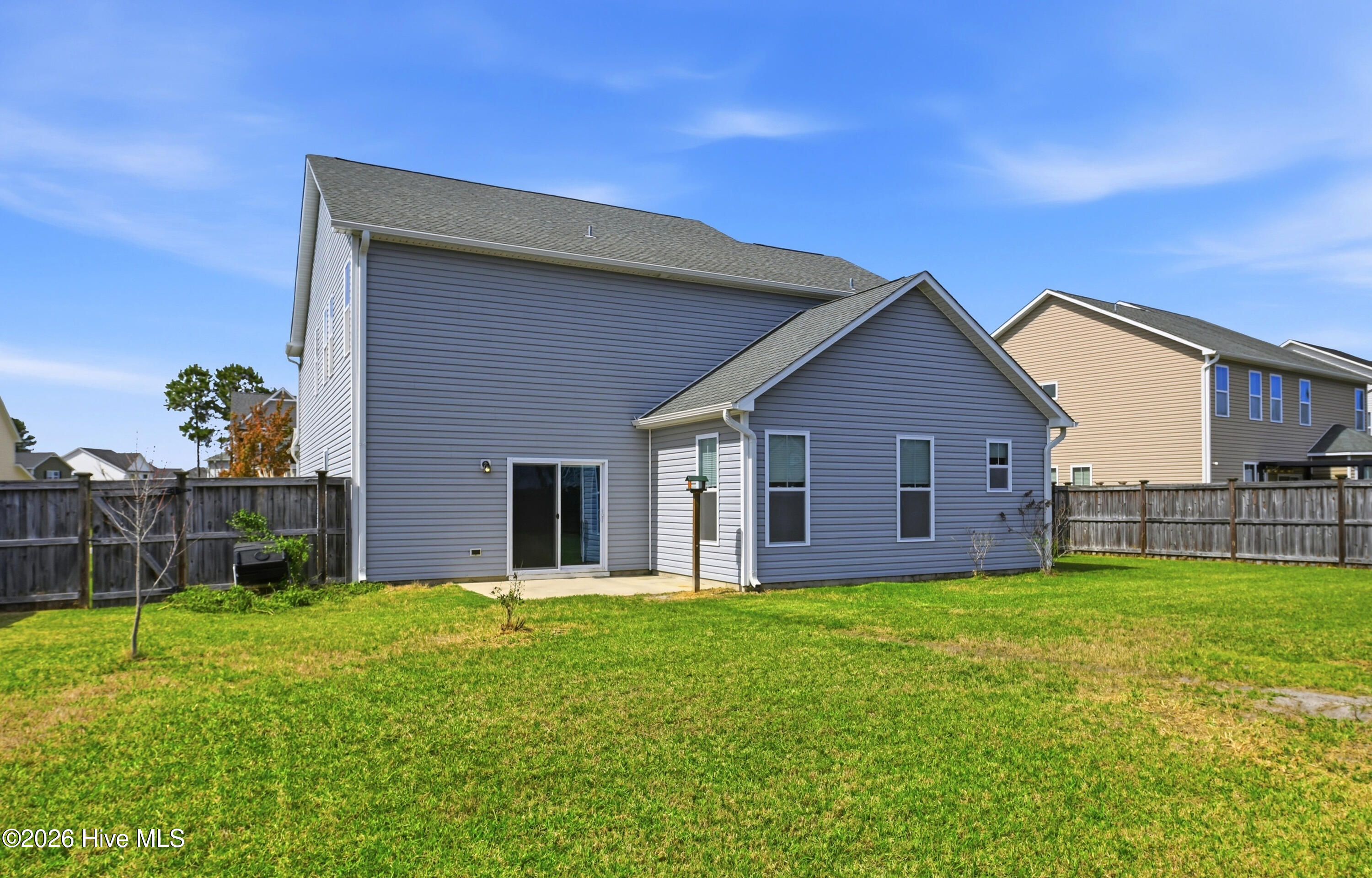 100563104 | Photo 41