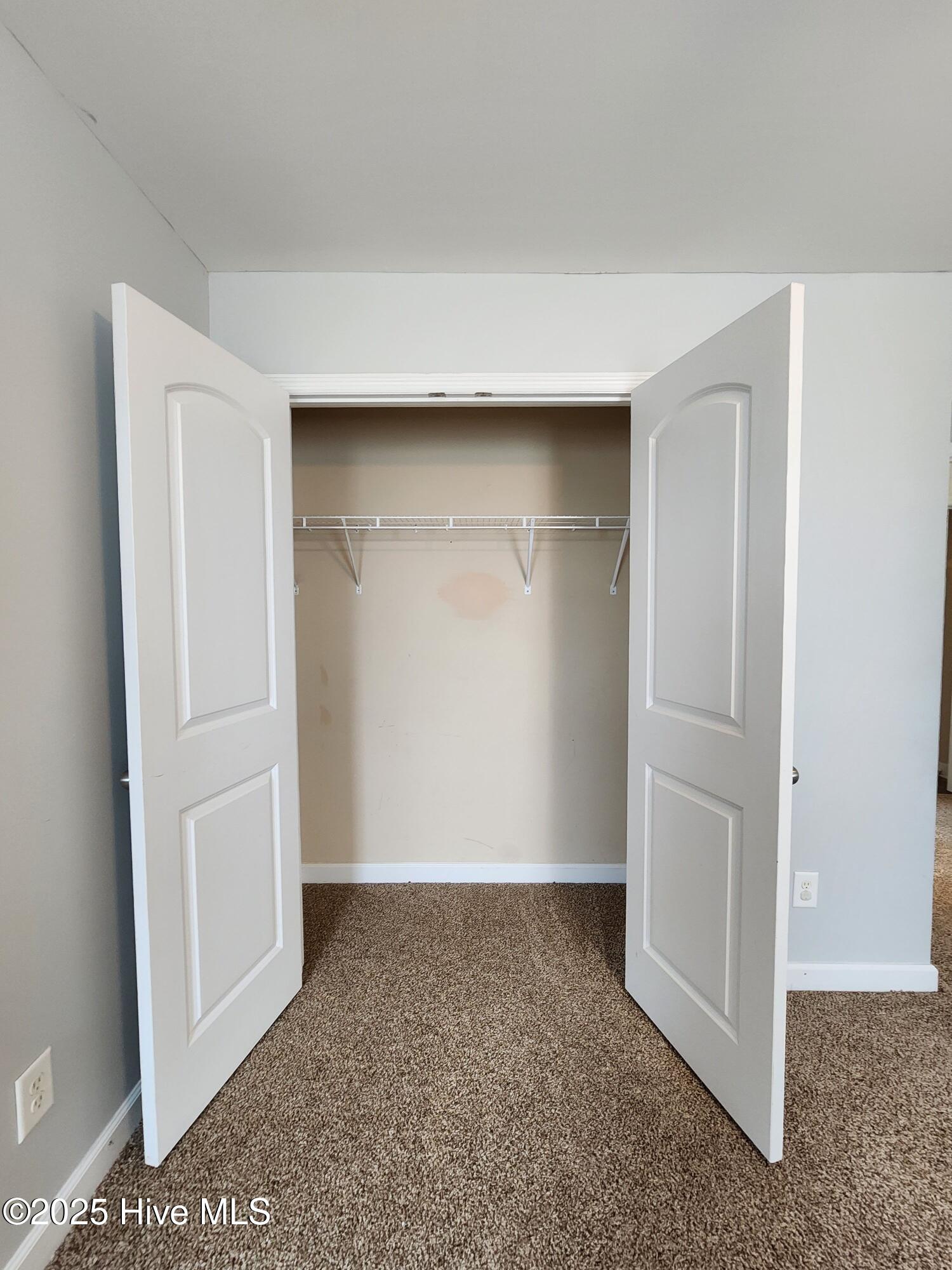 100563623 | Photo 23