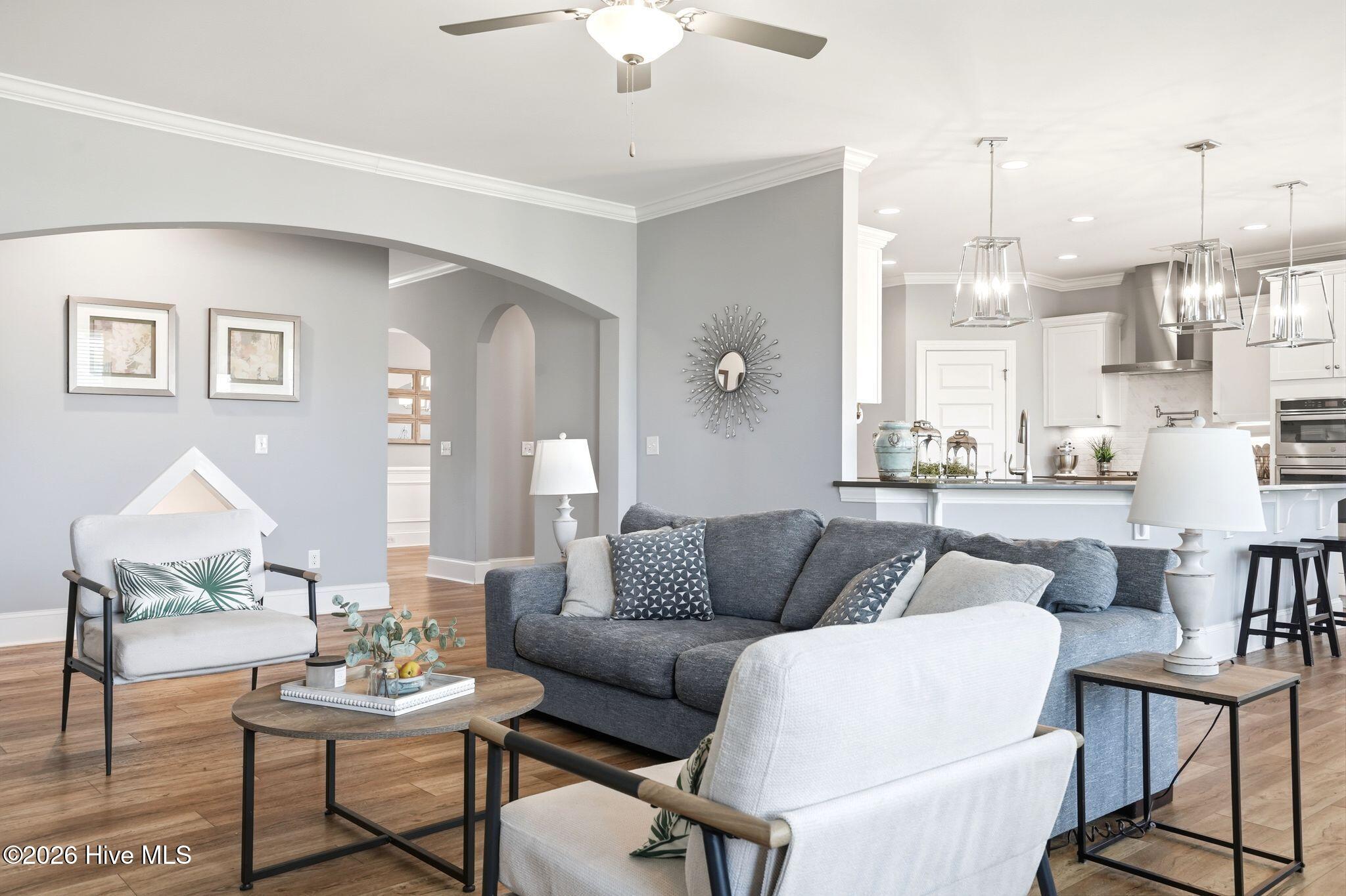 100563287 | Photo 18