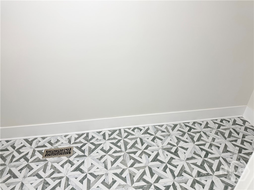 737 E 37th Street, Savannah, GA, 31401