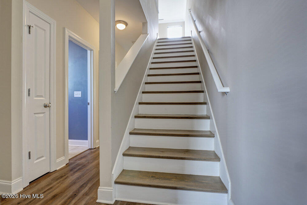 100550510 | Photo 14