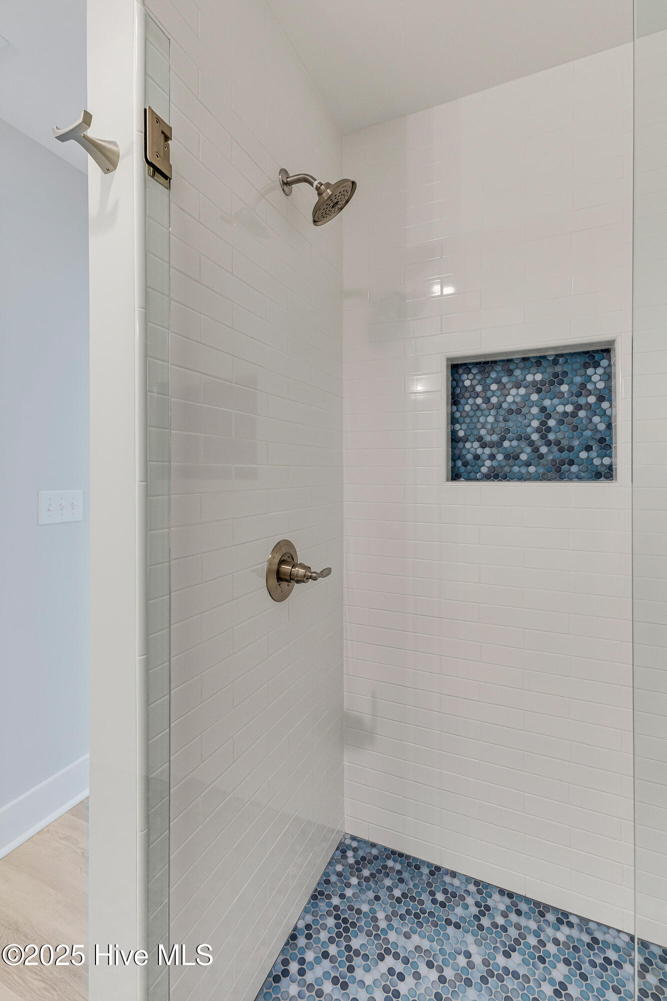 100535613 | Photo 32