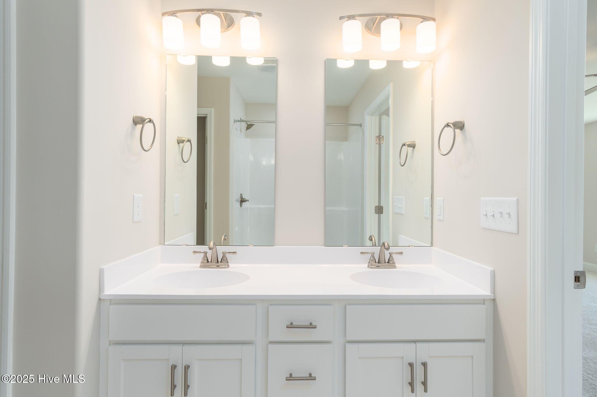 100496032 | Photo 32