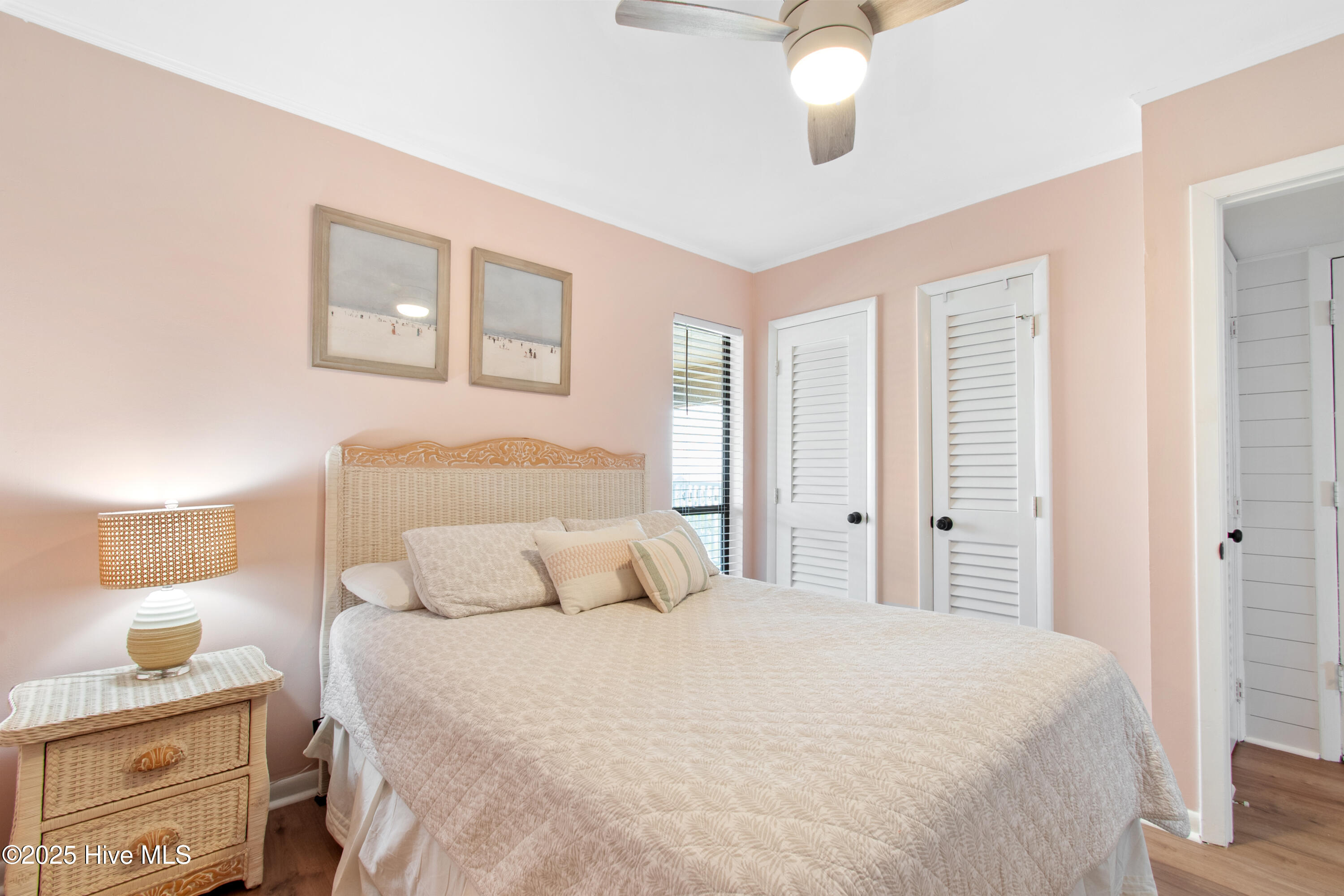 100519022 | Photo 19