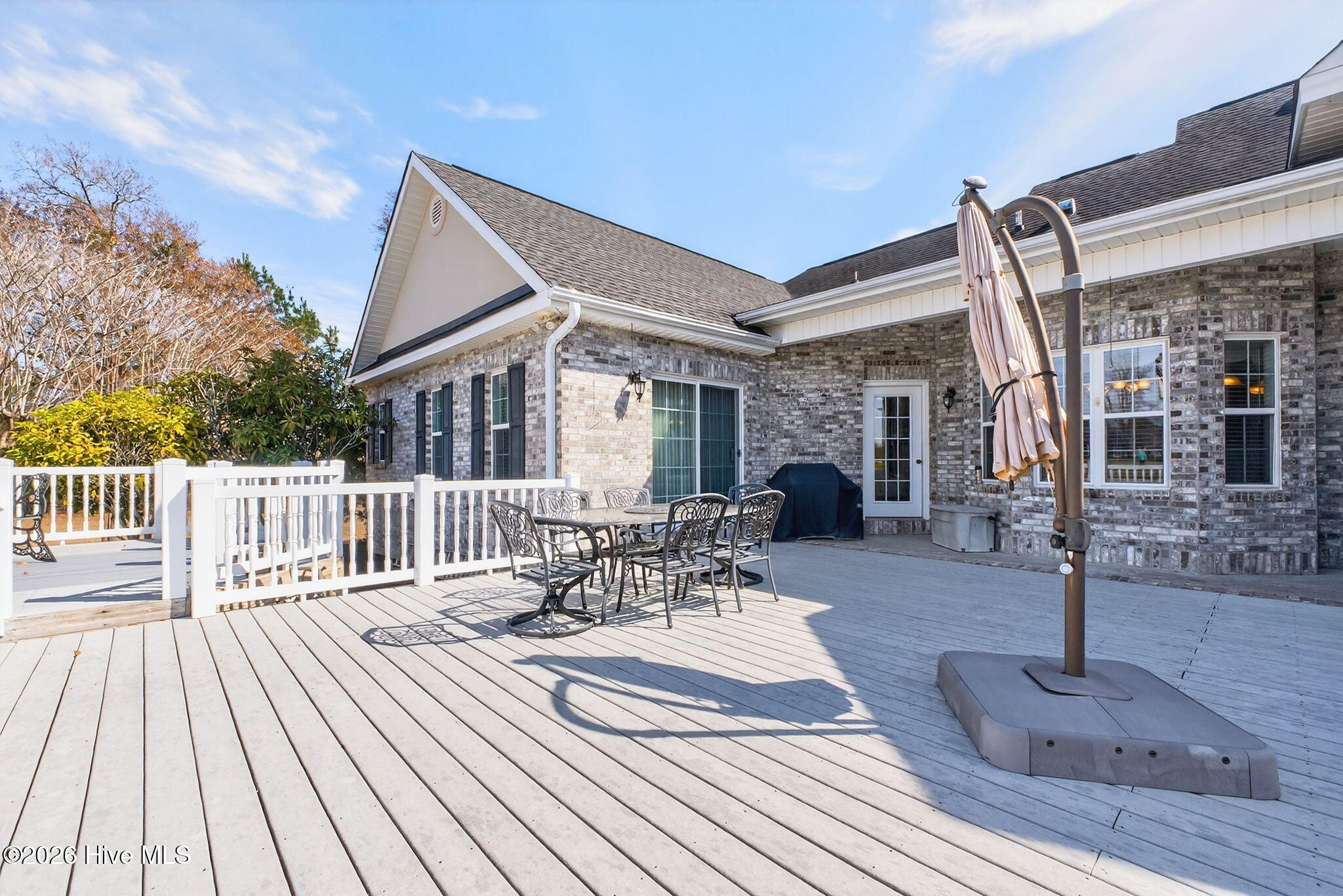 100557579 | Photo 43