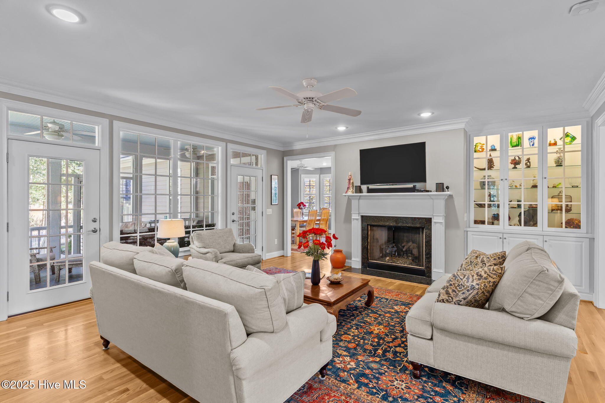 100538166 | Photo 16