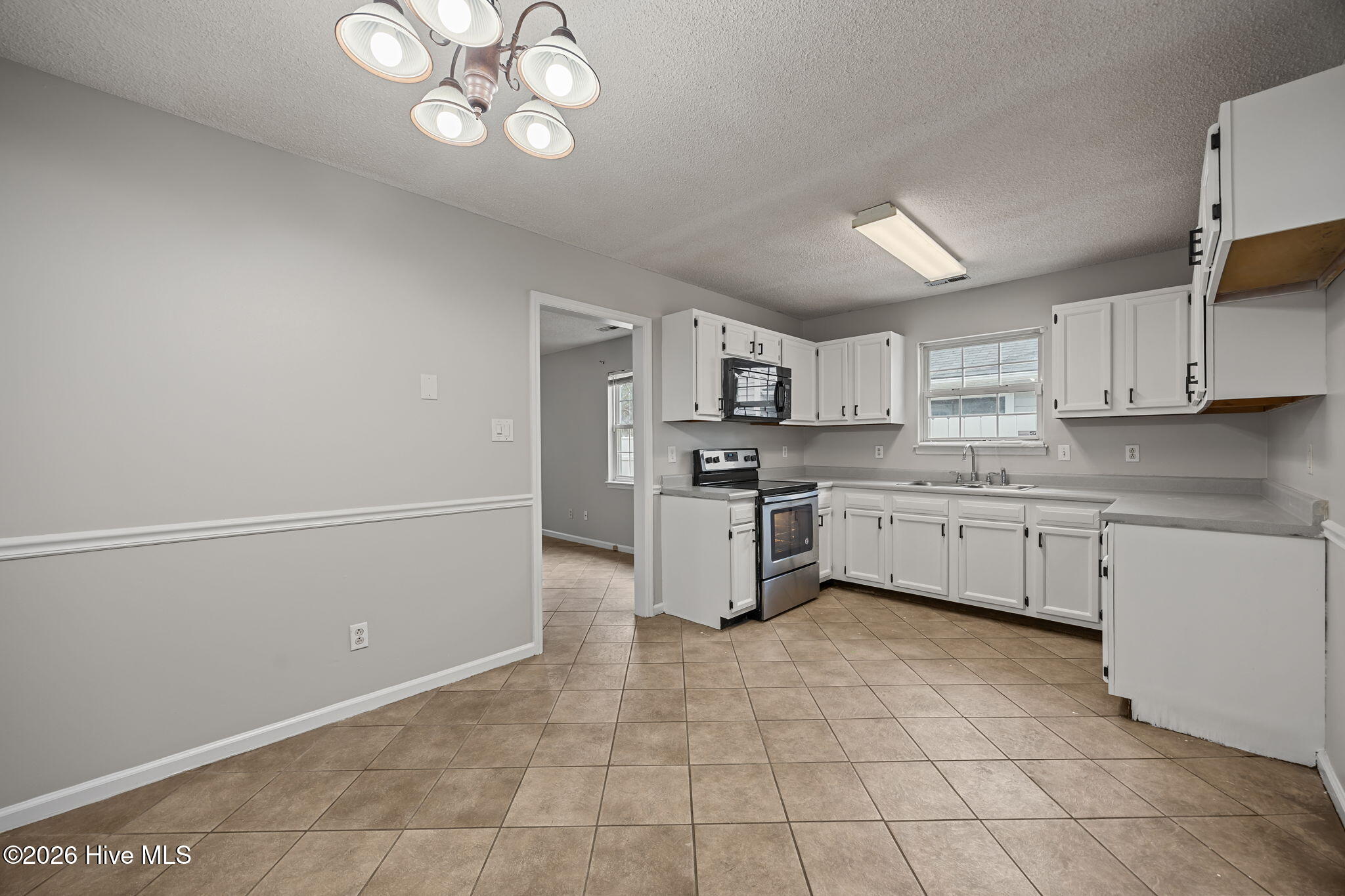 100553131 | Photo 17