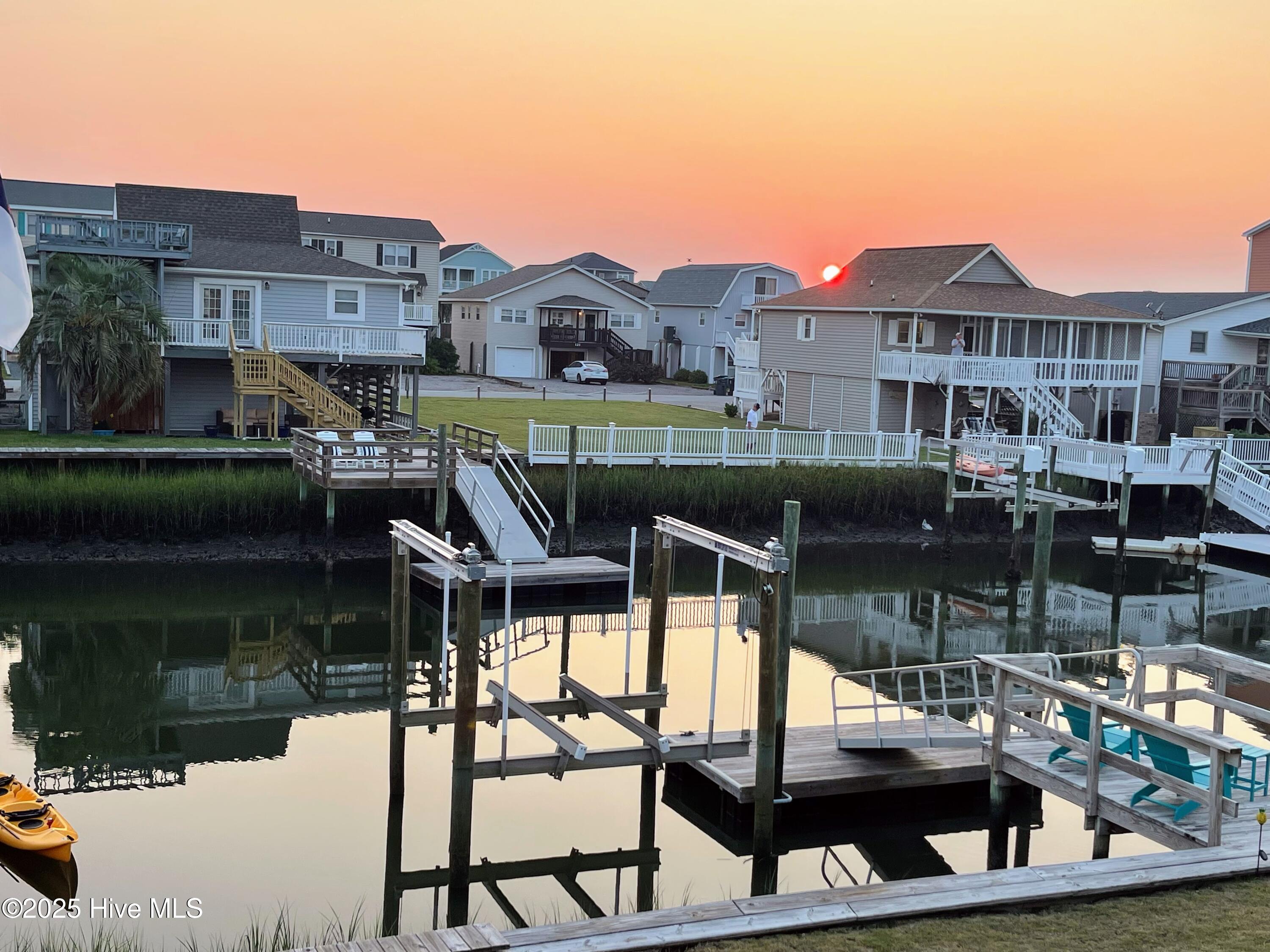 100558213 | Photo 39