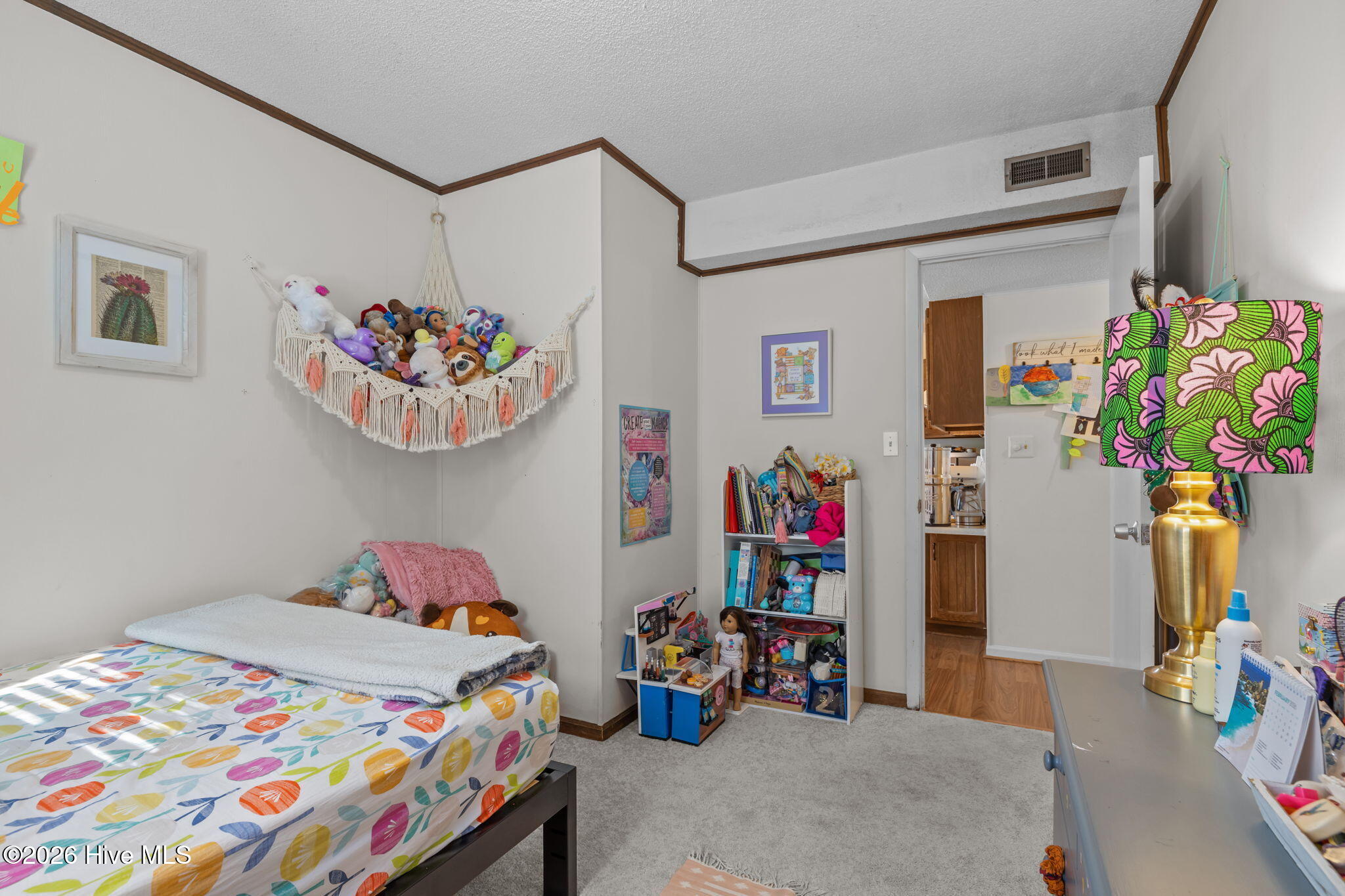 100556660 | Photo 16