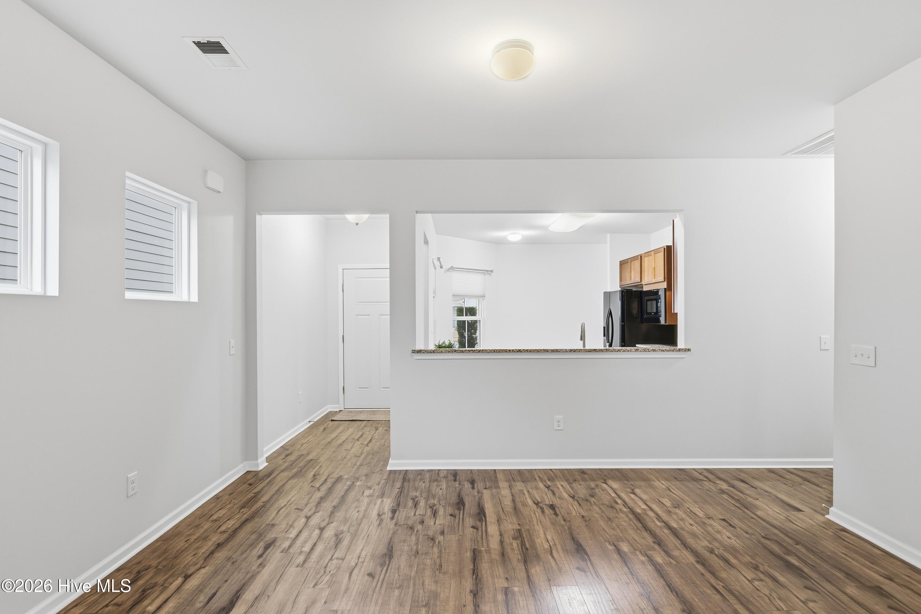 100553479 | Photo 13