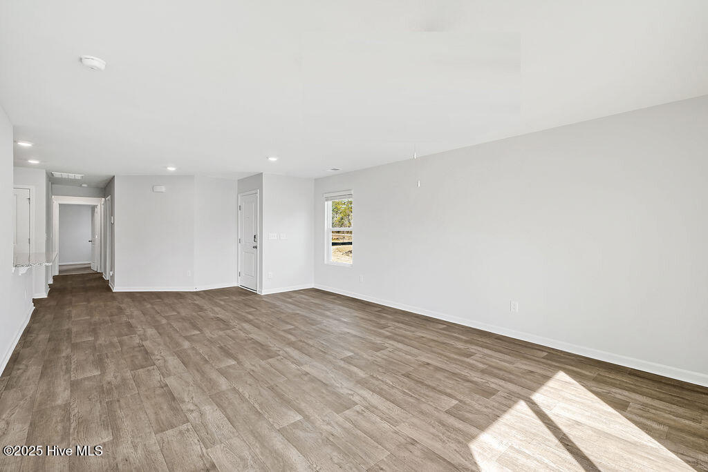 100520546 | Photo 16