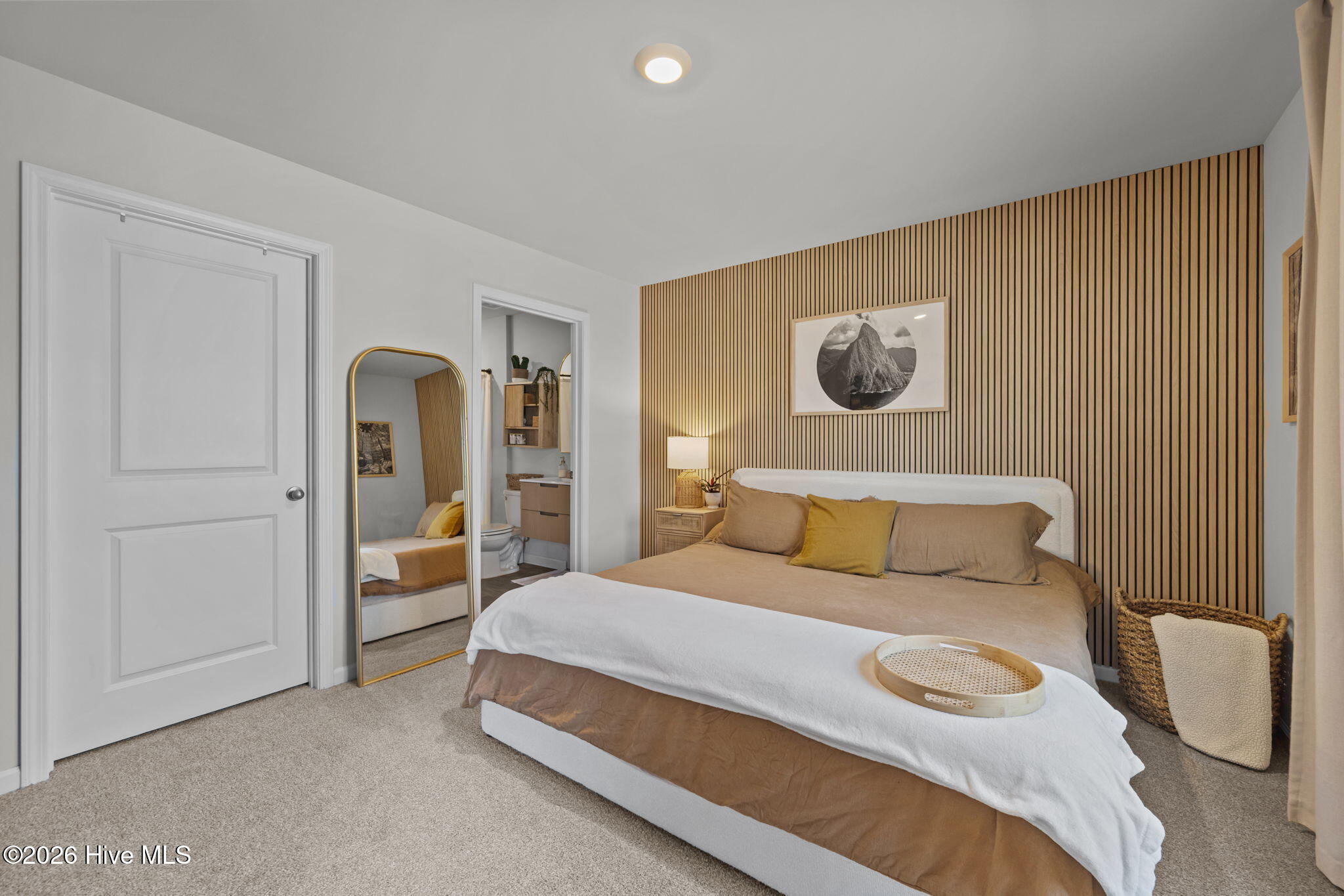 100557518 | Photo 25