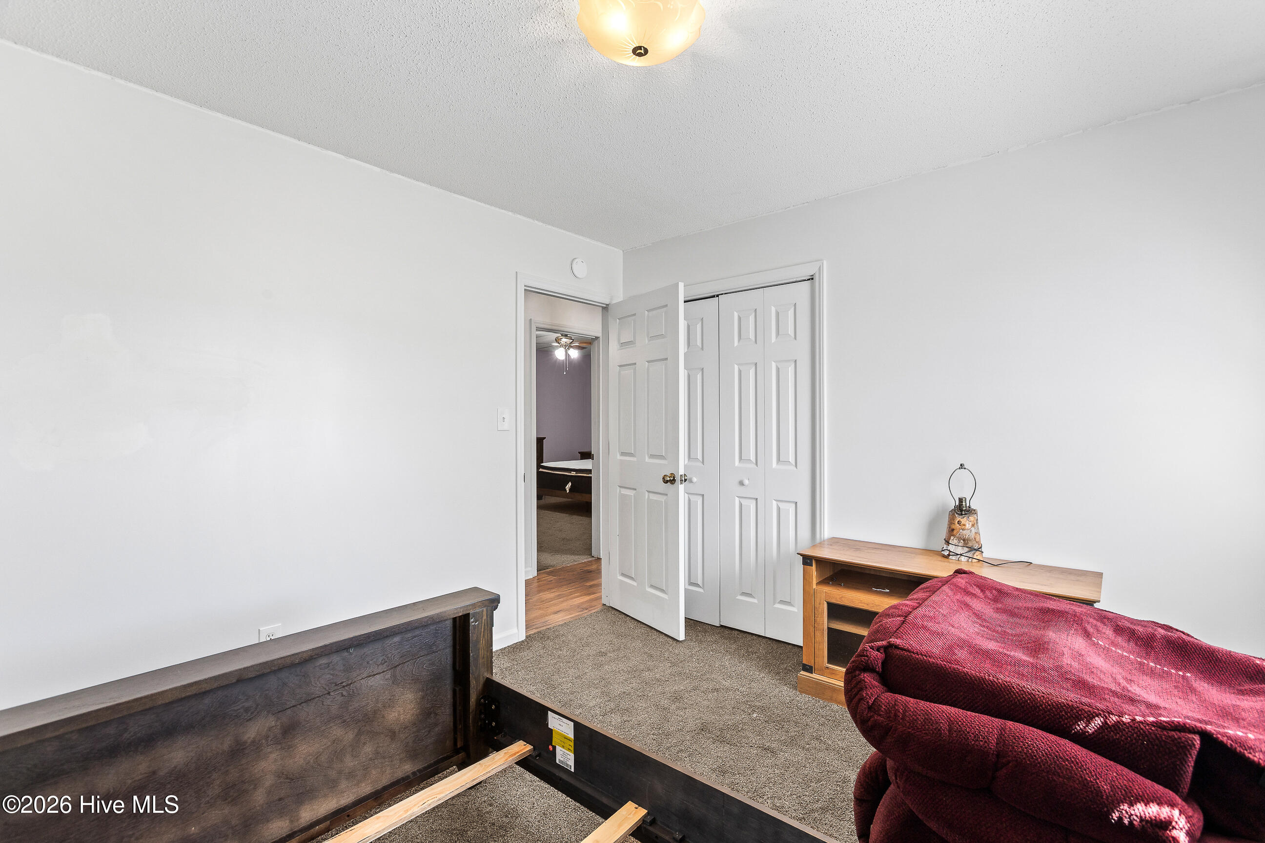 100565409 | Photo 19