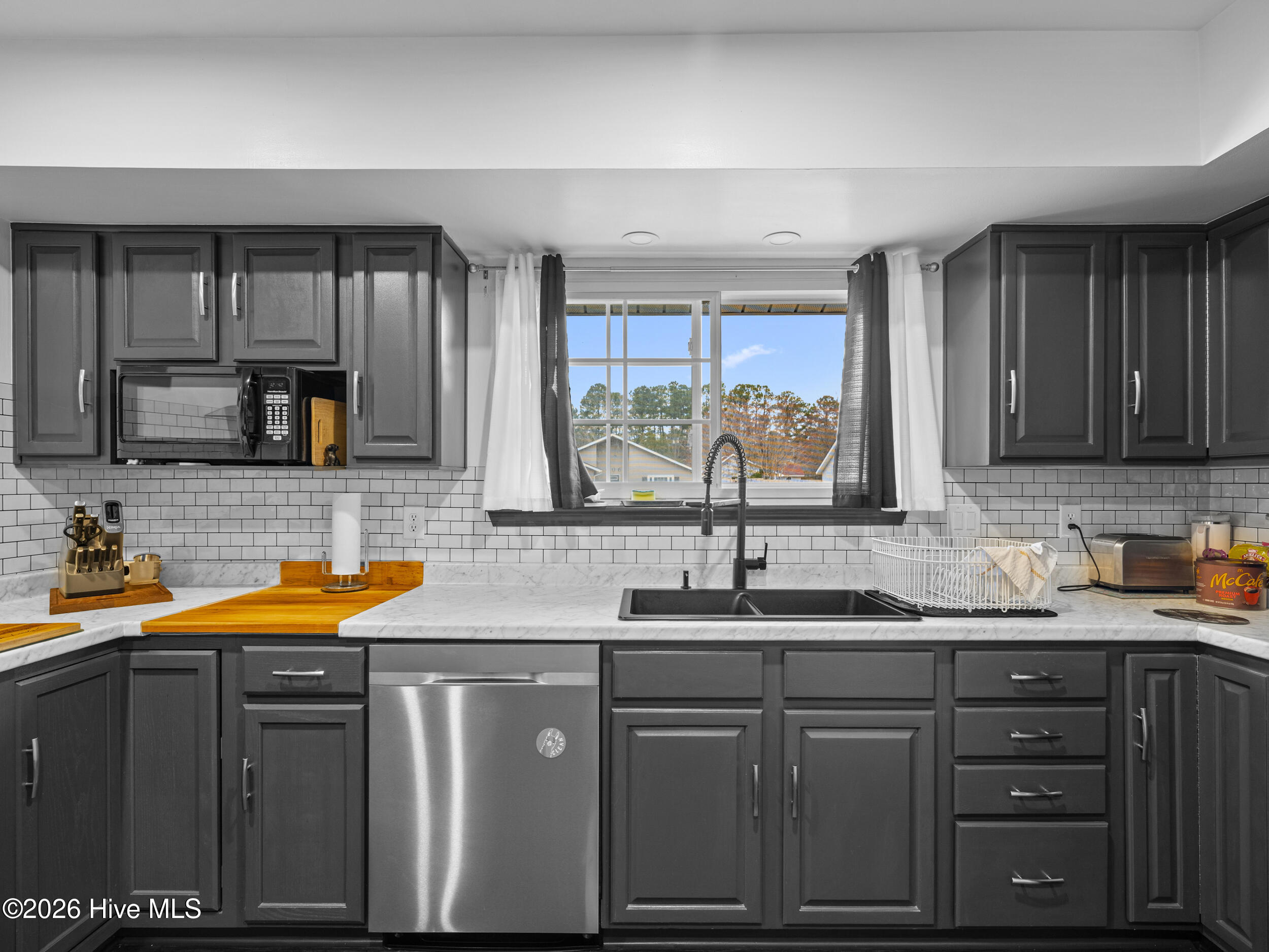 100556256 | Photo 16