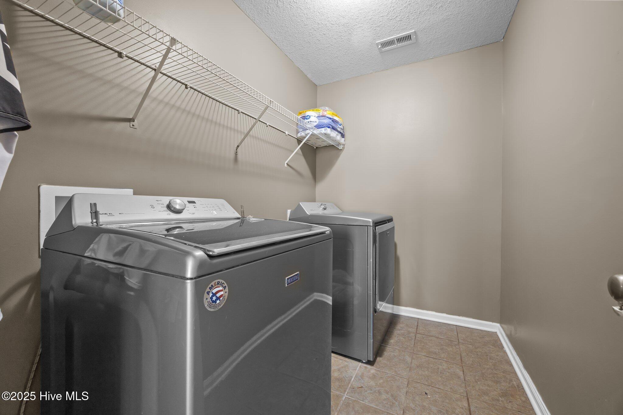 100555918 | Photo 24