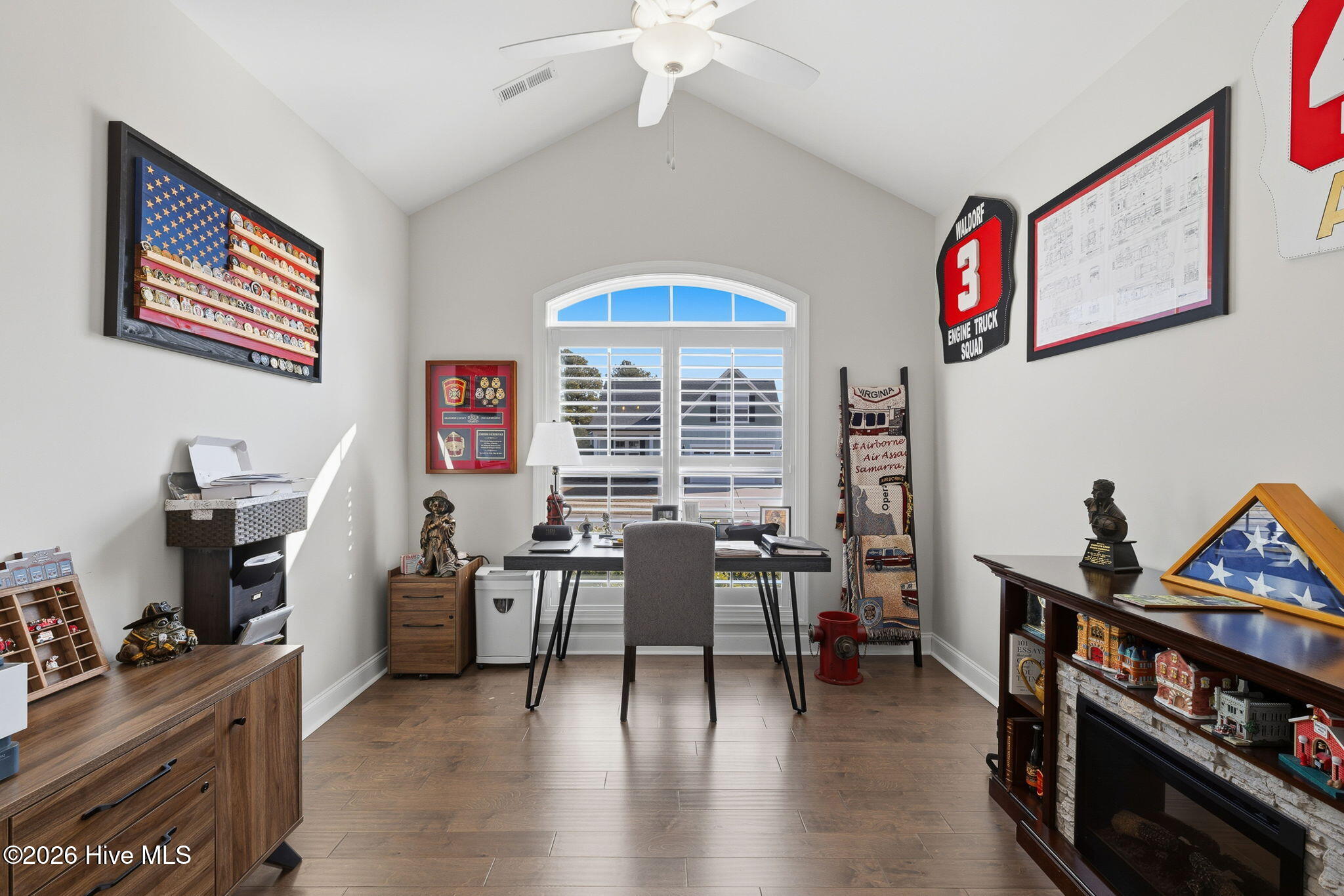 100554353 | Photo 37