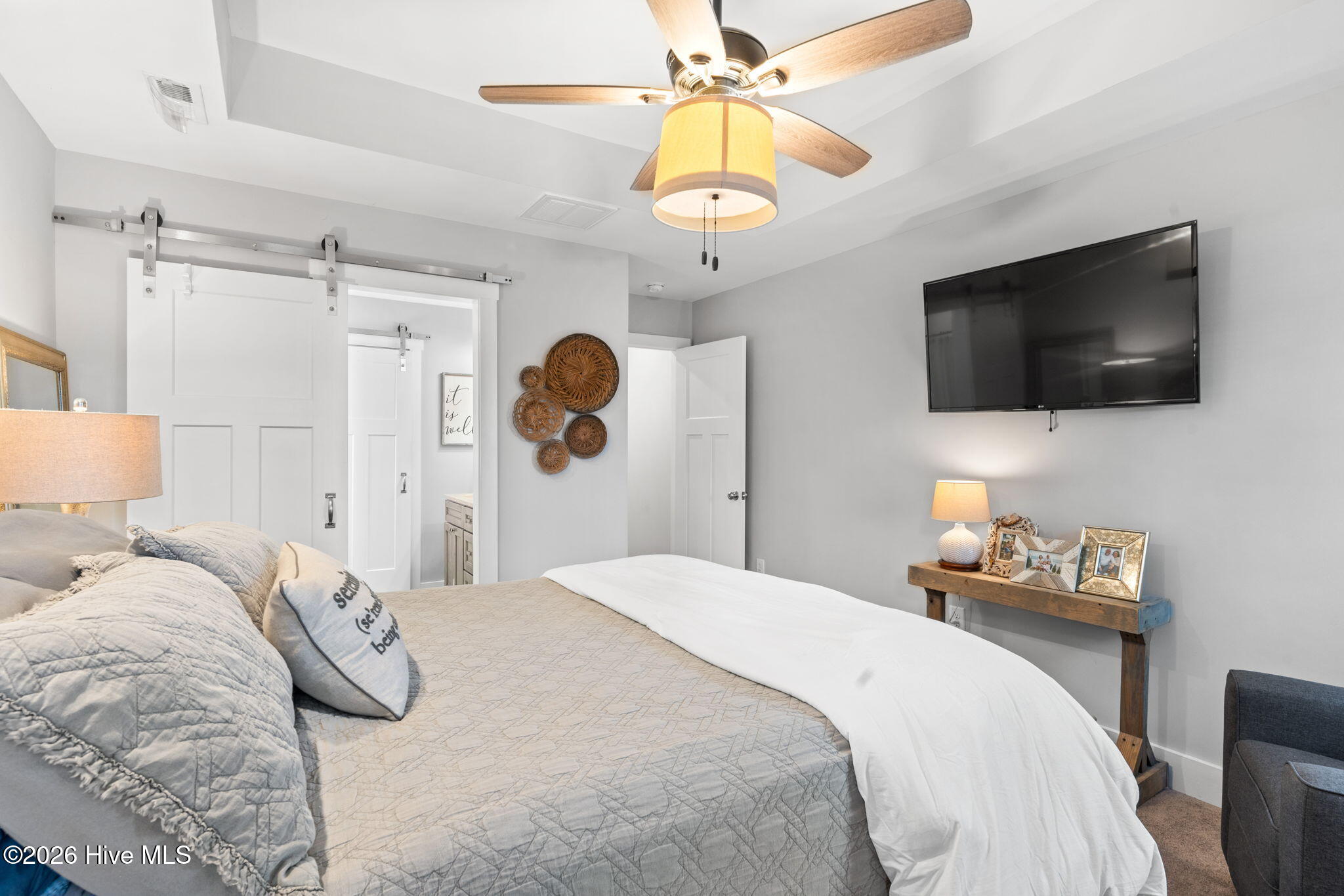 100557943 | Photo 20