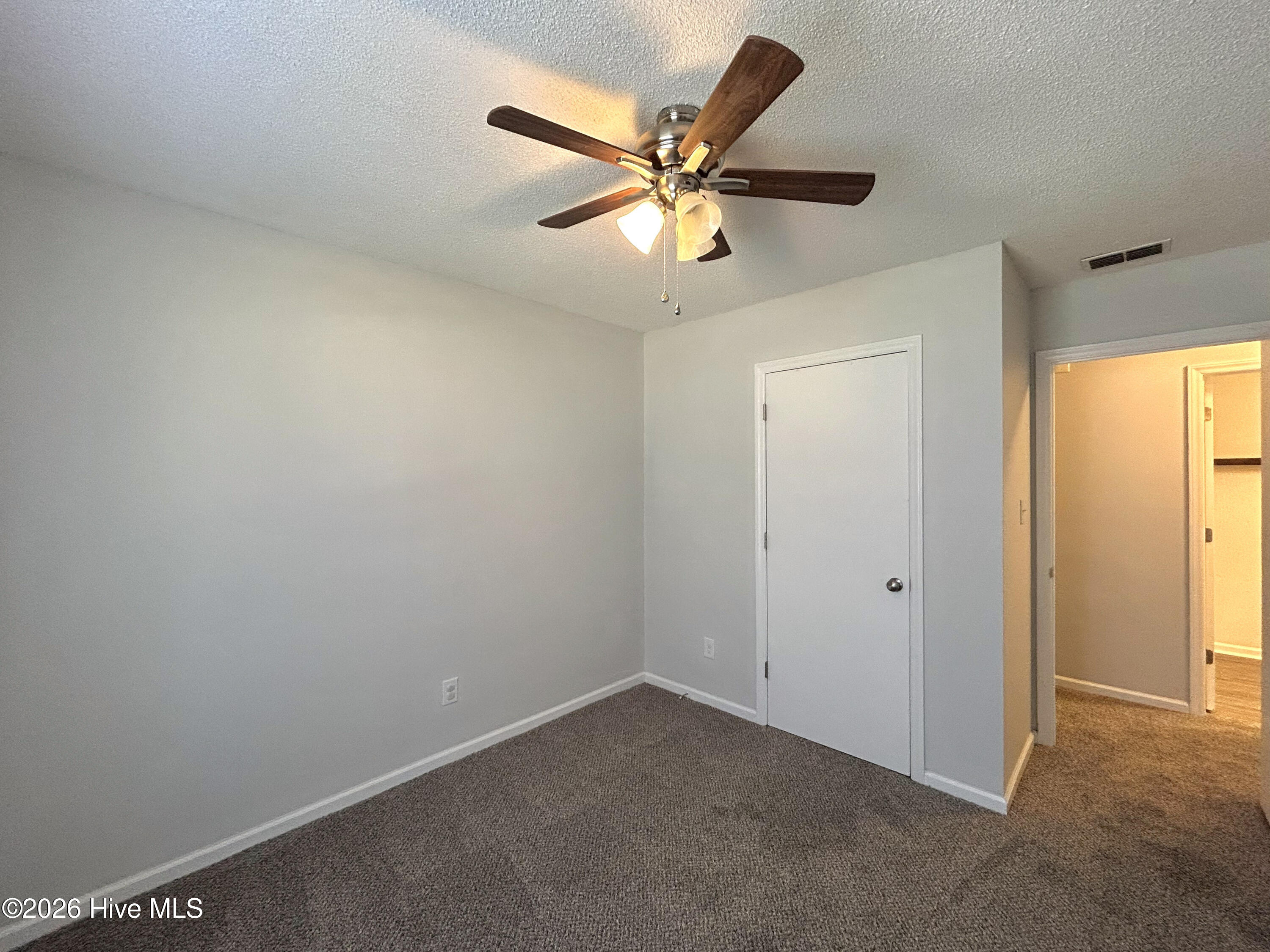 100563583 | Photo 26