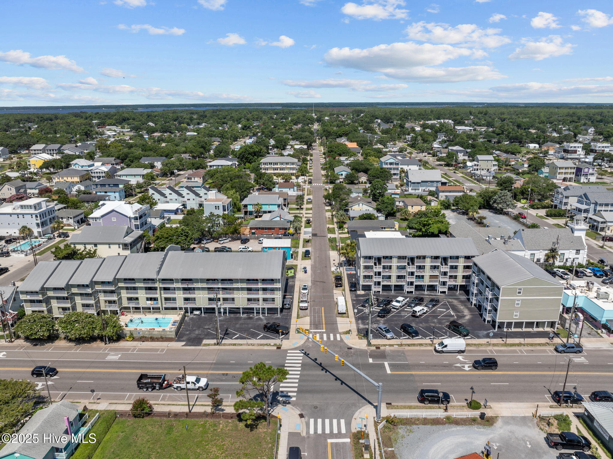 100519120 | Photo 42