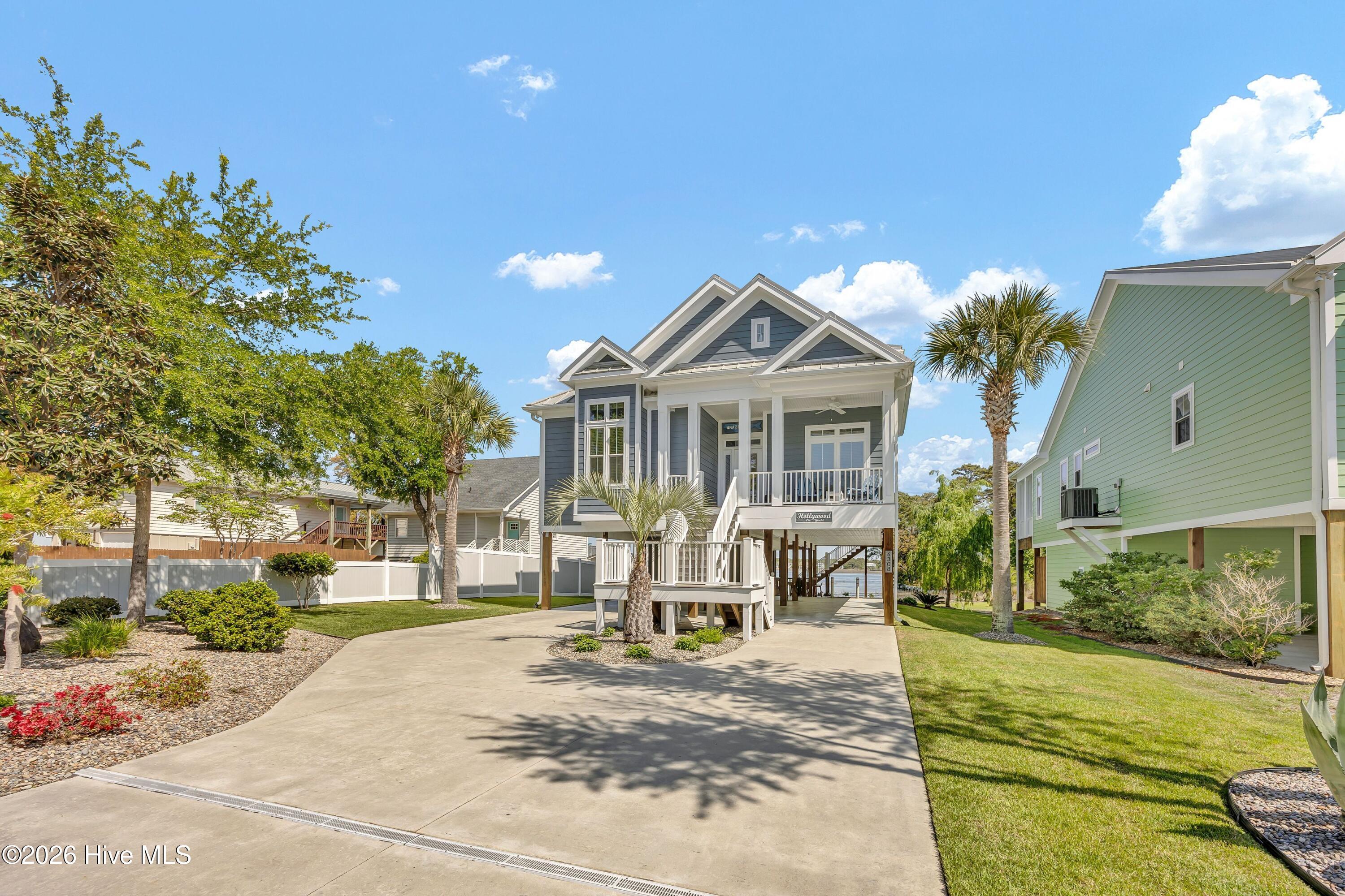 100569369 | Photo 65