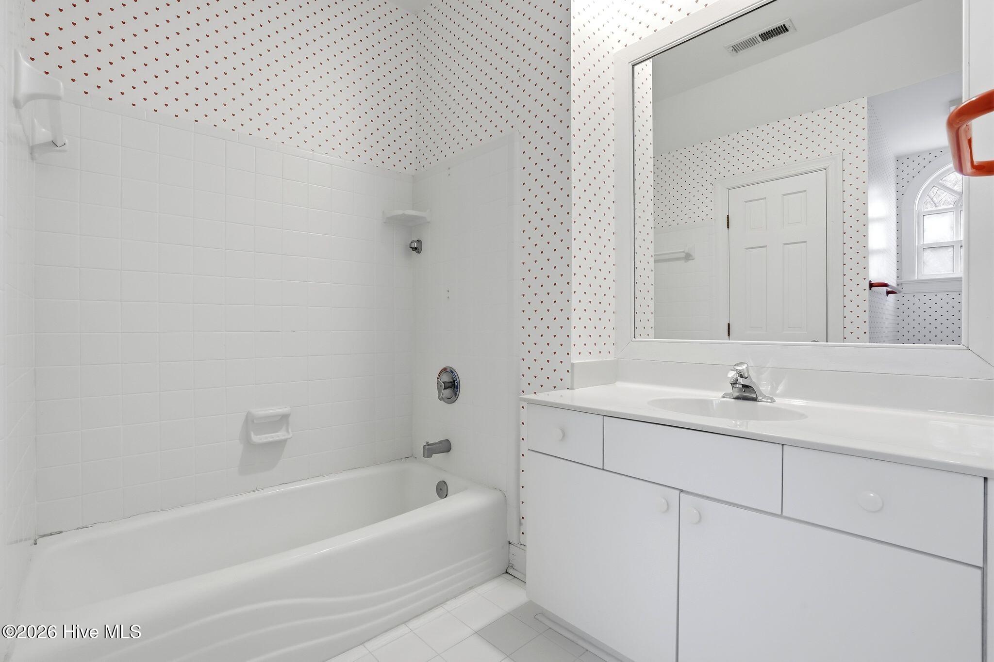 100556046 | Photo 89