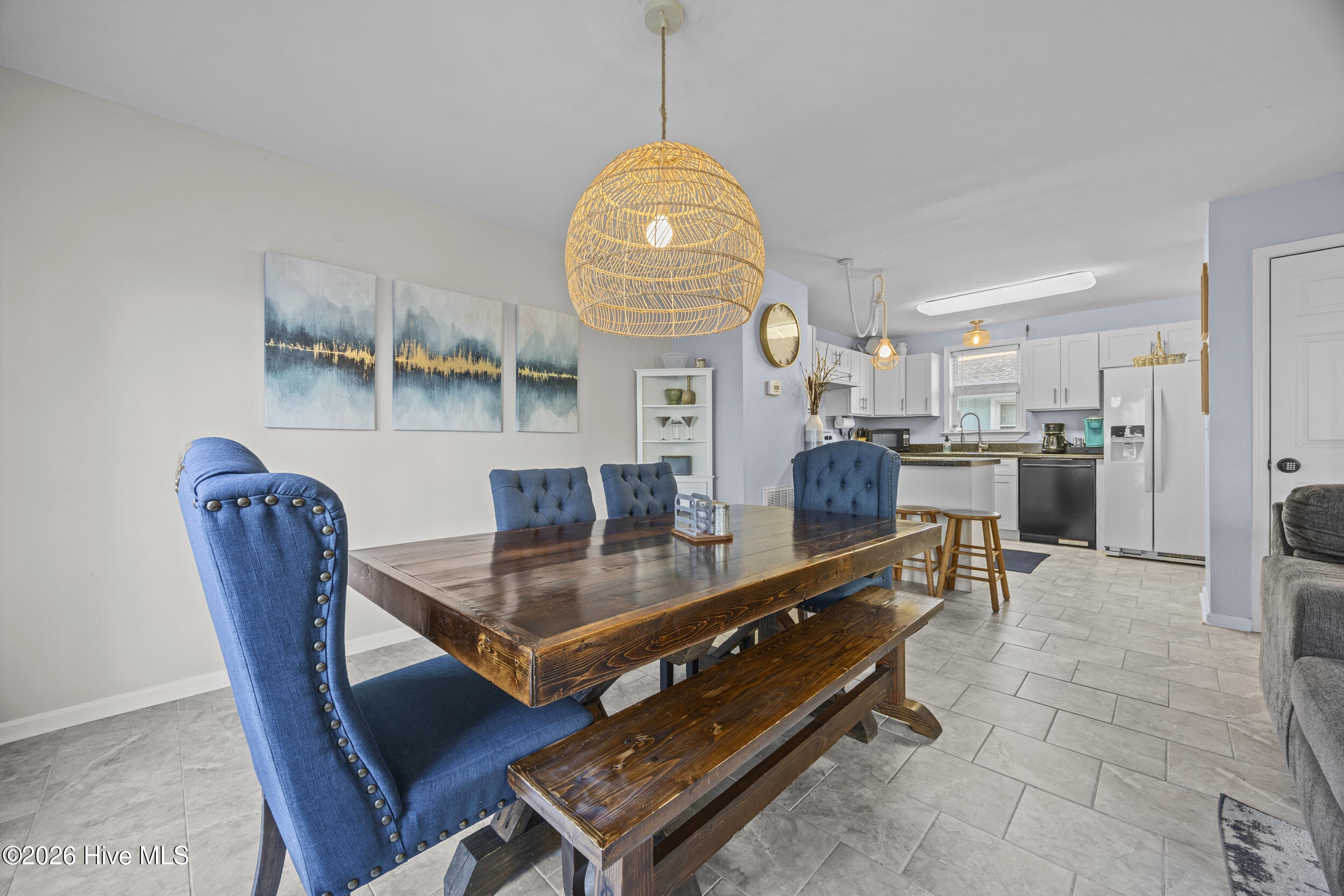 100552851 | Photo 11