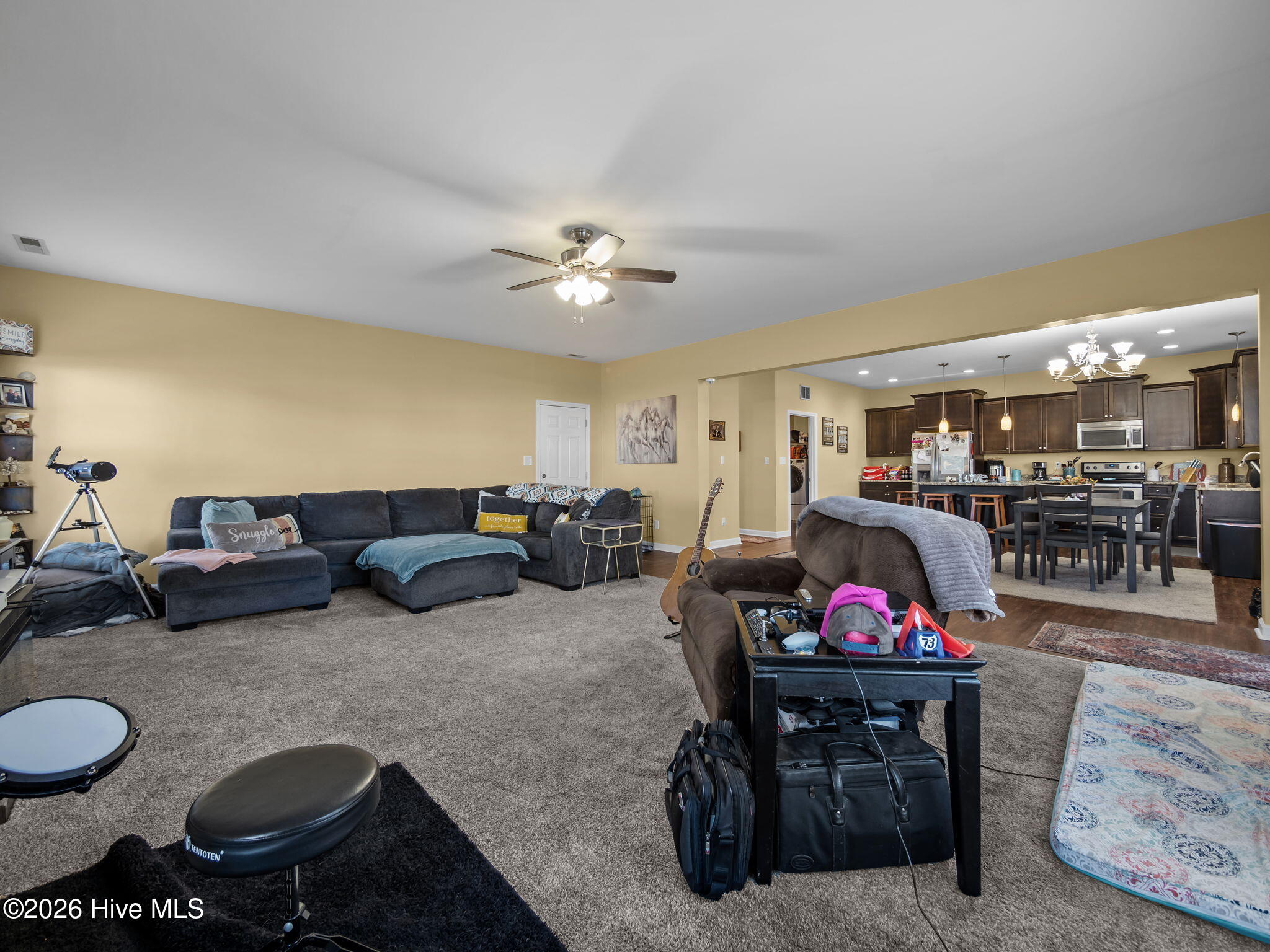 100549949 | Photo 23