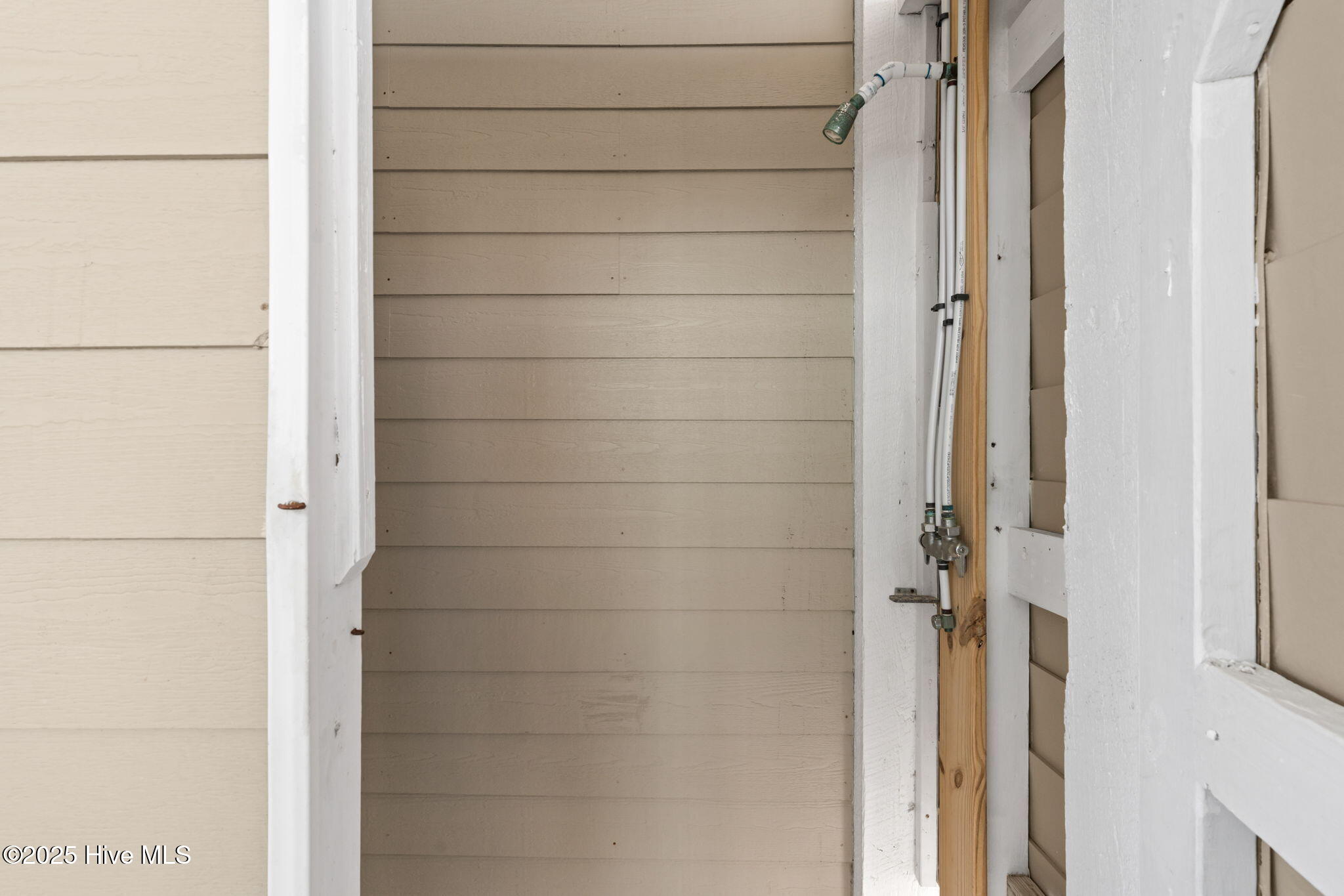 100541460 | Photo 69