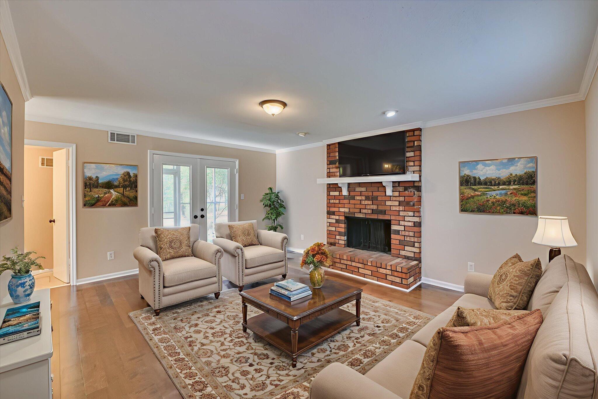 05-Living - Living Room - Standard - 16