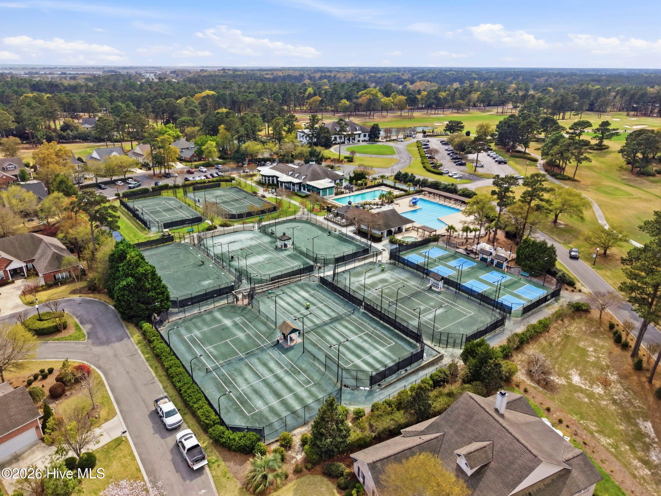 100566106 | Photo 61