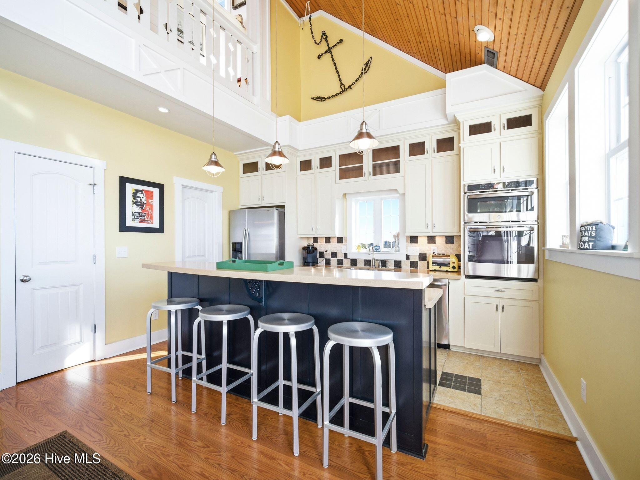 100569349 | Photo 52