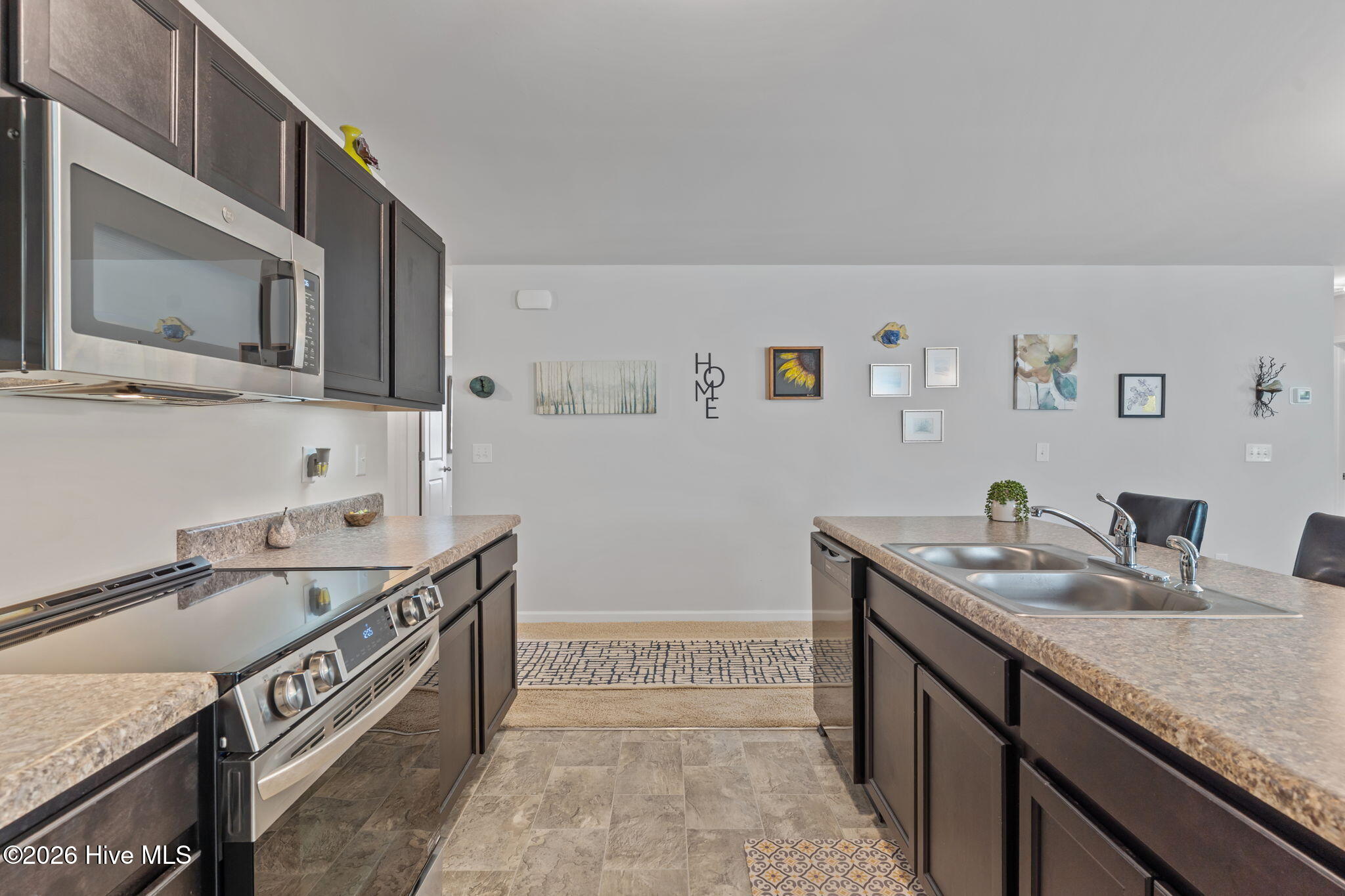 100564485 | Photo 20